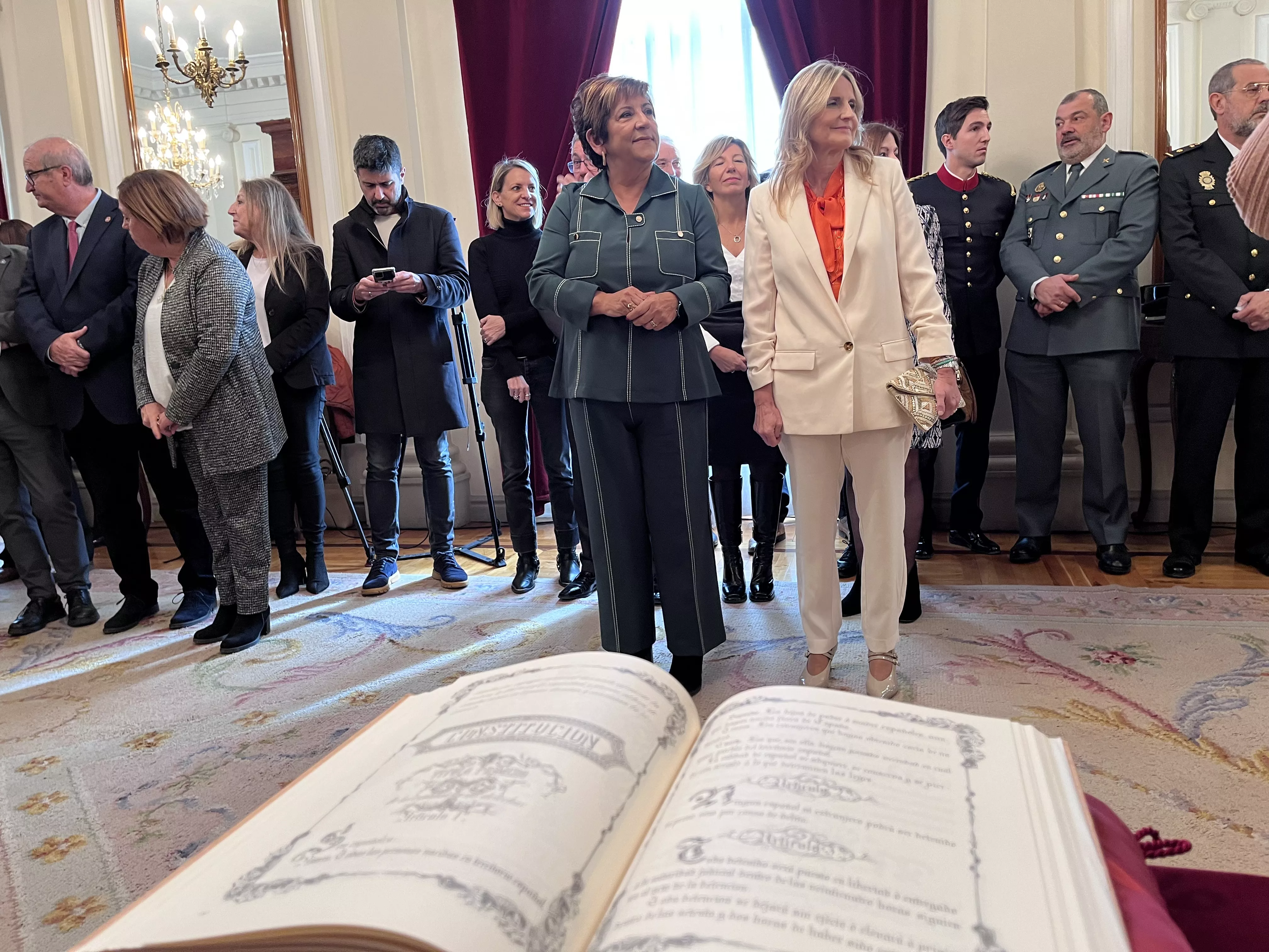 Celebración del 45 aniversario de la Constitución en la Subdelegación del Gobierno en Huesca. Foto Mercedes Manterola