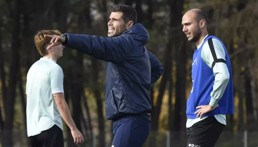 Antonio Hidalgo, entrenador de la SD Huesca.
