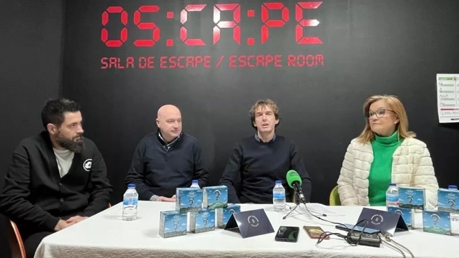 Raúl Bernal, Ramón Aso, Valero Biarge y Anabel Lasheras, durante la presentación en la sede de Oscape.