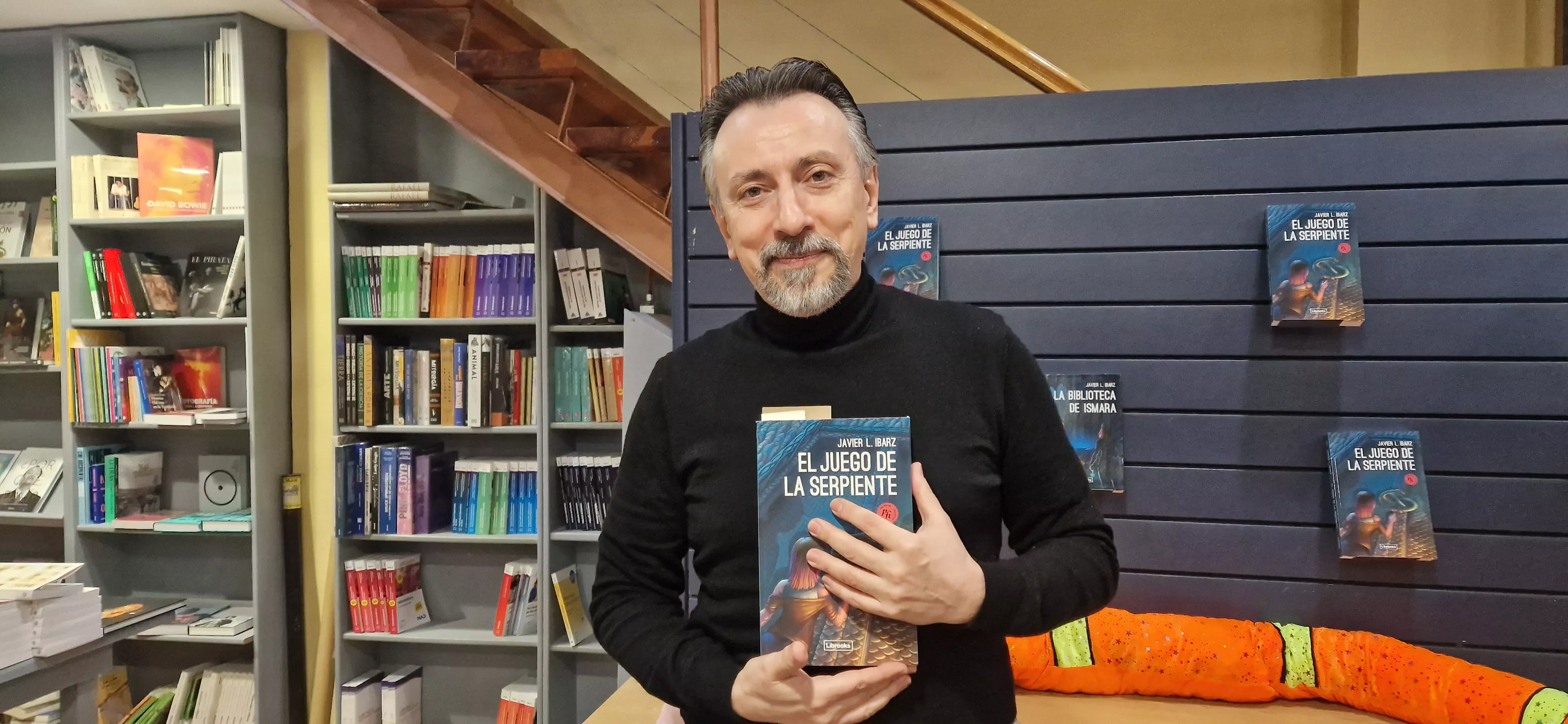 Javier Ibarz presenta El juego de la serpiente en Másdelibros. Foto Myriam Martínez 