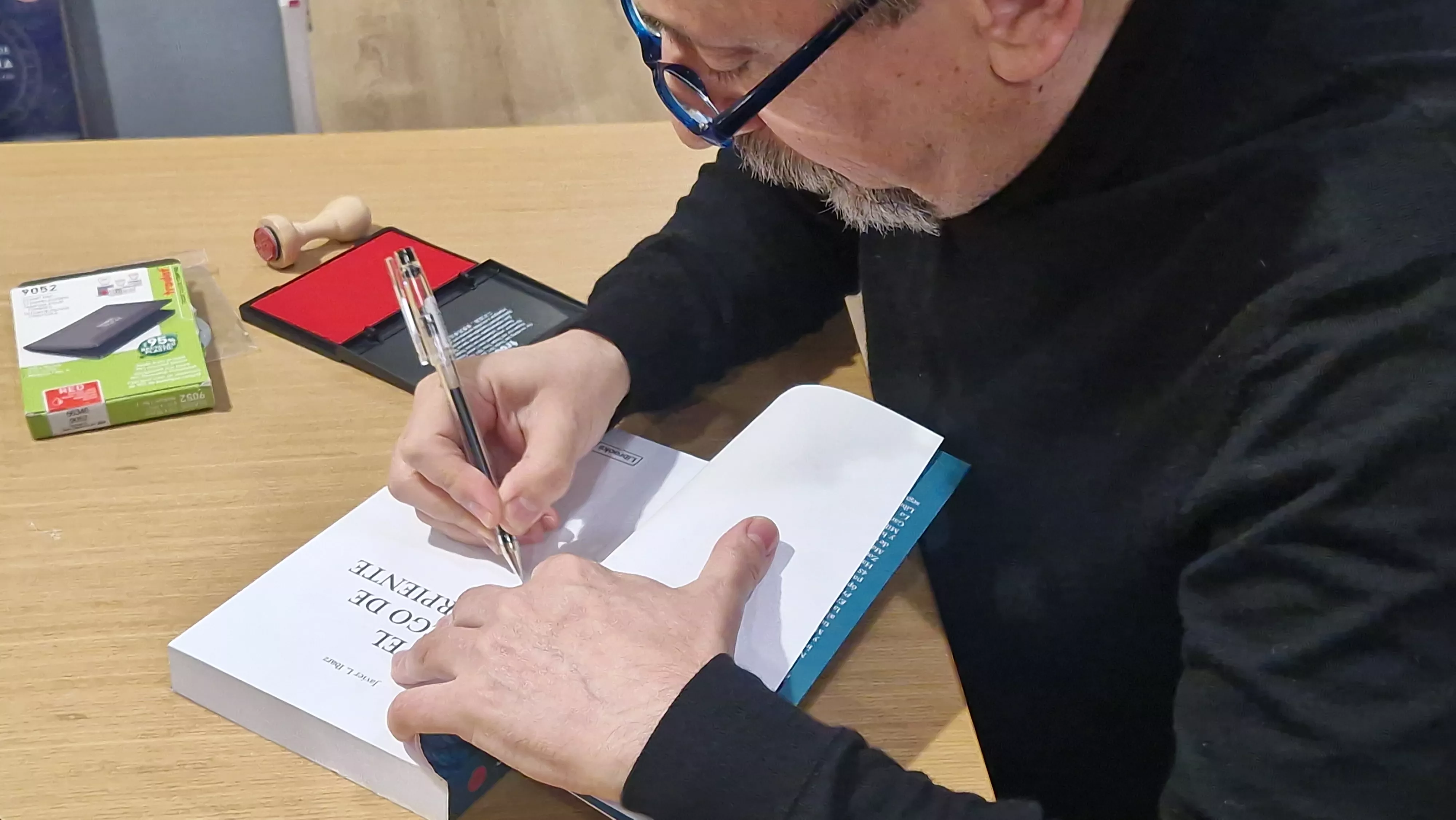 Javier Ibarz presenta El juego de la serpiente en Másdelibros. Foto Myriam Martínez 