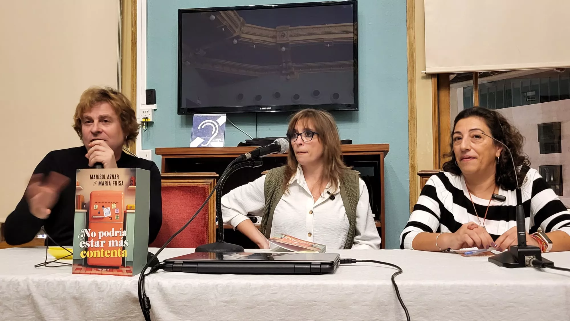 Presentación de No podría estar más contenta de María Frisa y Marisol Aznar