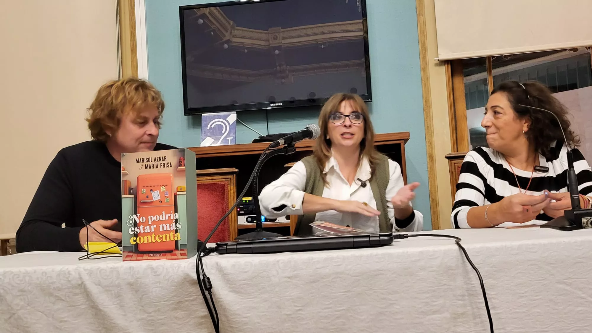 Presentación de No podría estar más contenta de María Frisa y Marisol Aznar