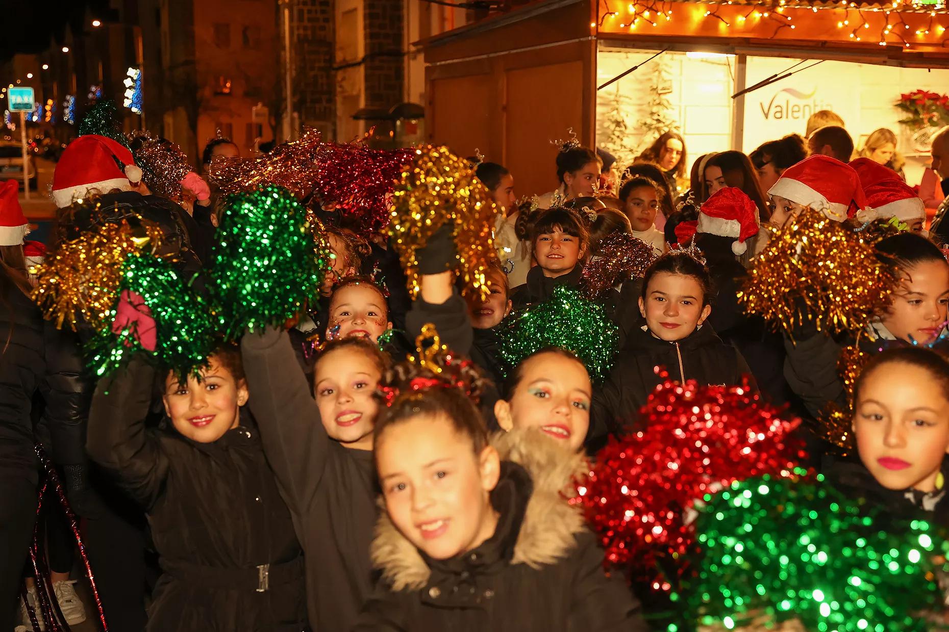 Animado encendido de las luces de Navidad en Jaca. Foto Ayuntamiento de Jaca