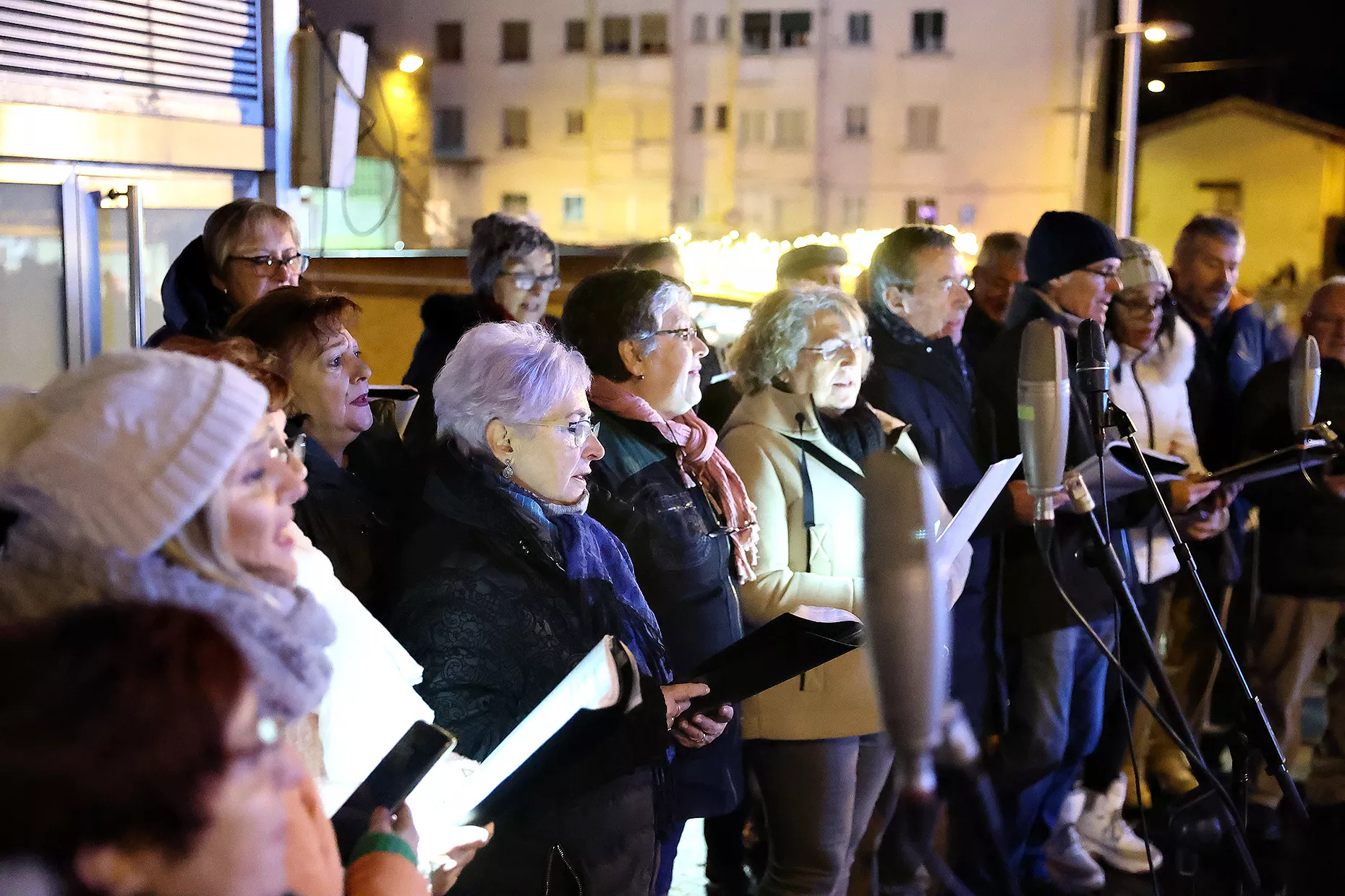 Animado encendido de las luces de Navidad en Jaca. Foto Ayuntamiento de Jaca
