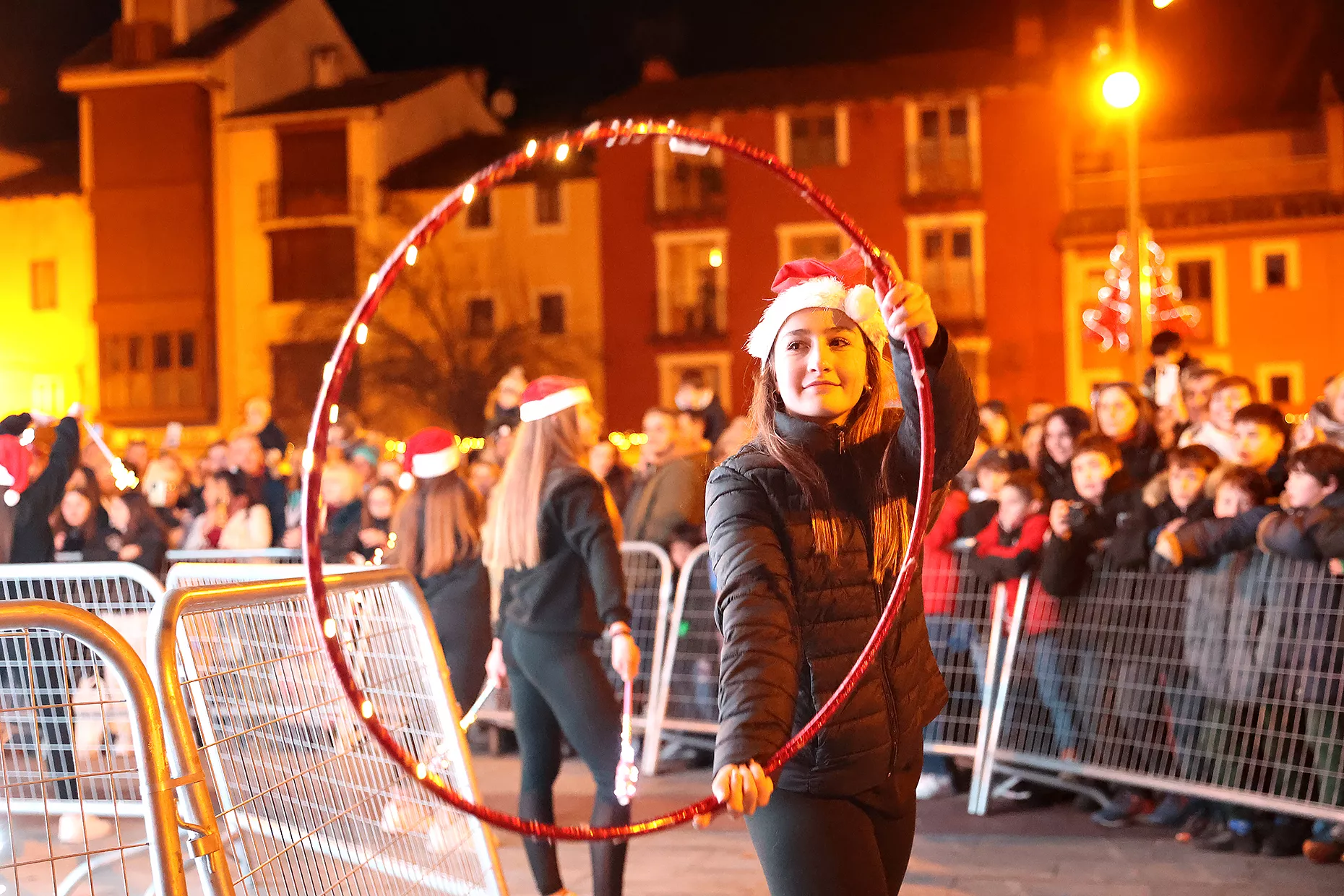 Animado encendido de las luces de Navidad en Jaca. Foto Ayuntamiento de Jaca