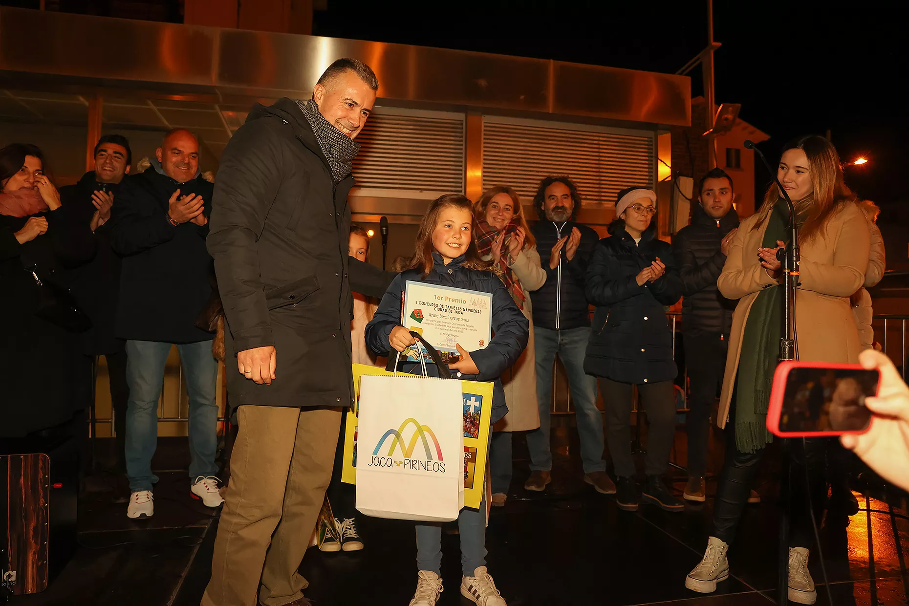 Animado encendido de las luces de Navidad en Jaca. Foto Ayuntamiento de Jaca