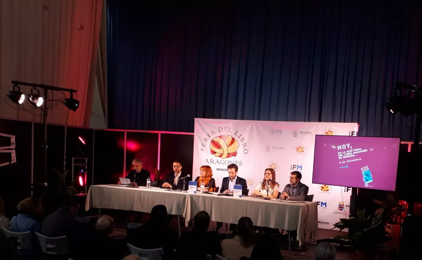 Celebración de la Feria del Libro Aragonés en Monzón.