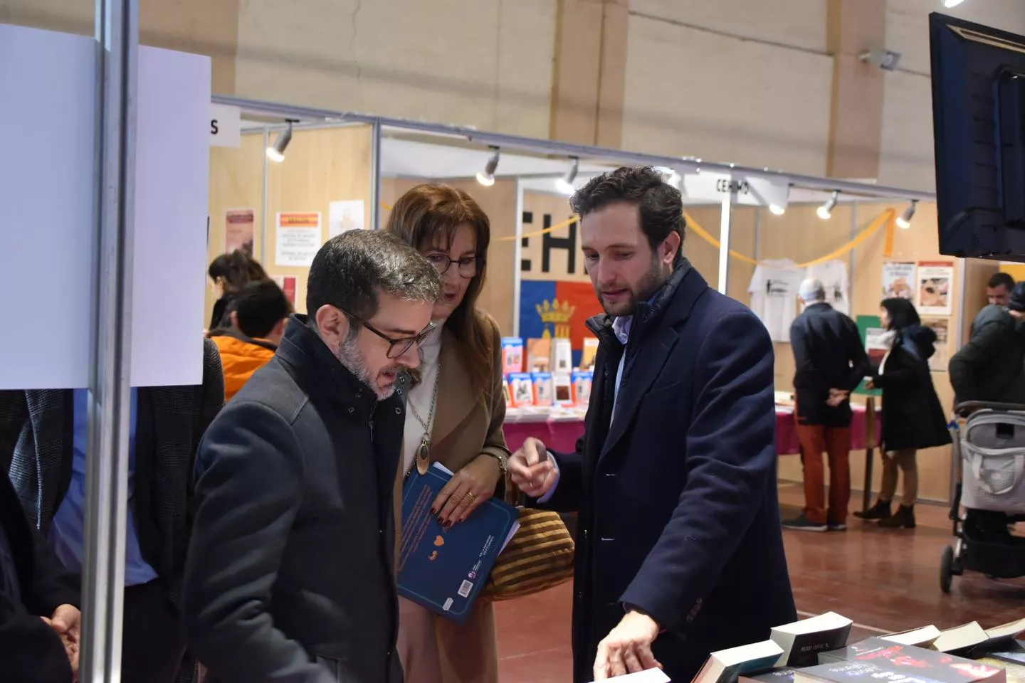 Celebración de la Feria del Libro Aragonés en Monzón.