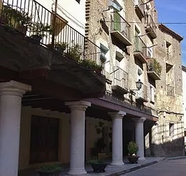 Porches de la plaza de Fonz Porches de la plaza de Fonz