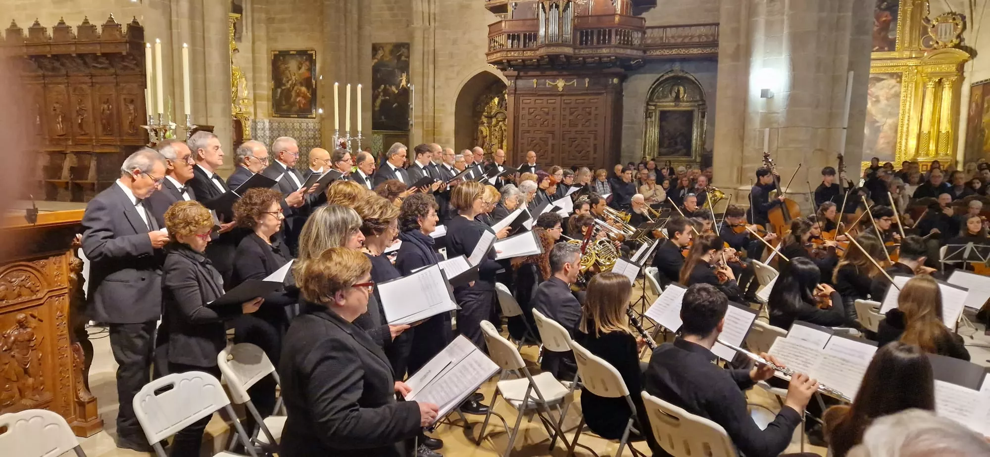 Celebración del Tota Pulchra en la Catedral de Huesca. Foto Myriam Martínez 