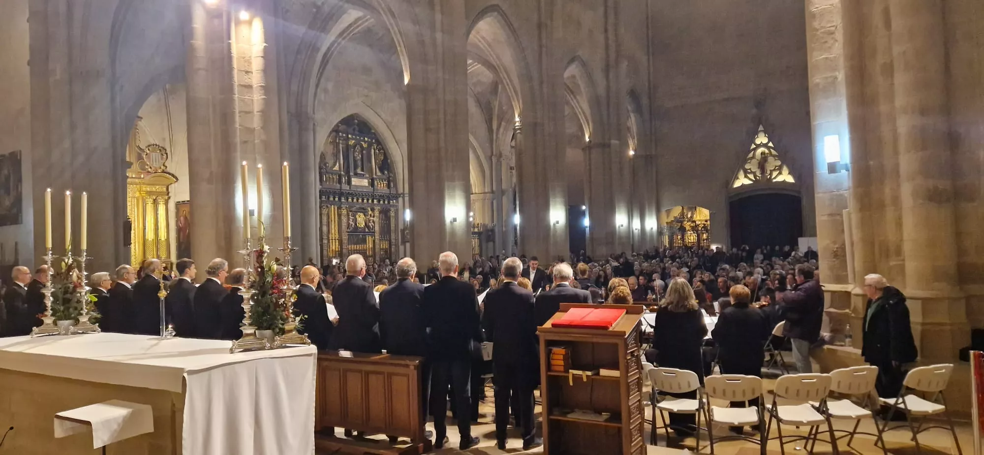 Celebración del Tota Pulchra en la Catedral de Huesca. Foto Myriam Martínez 