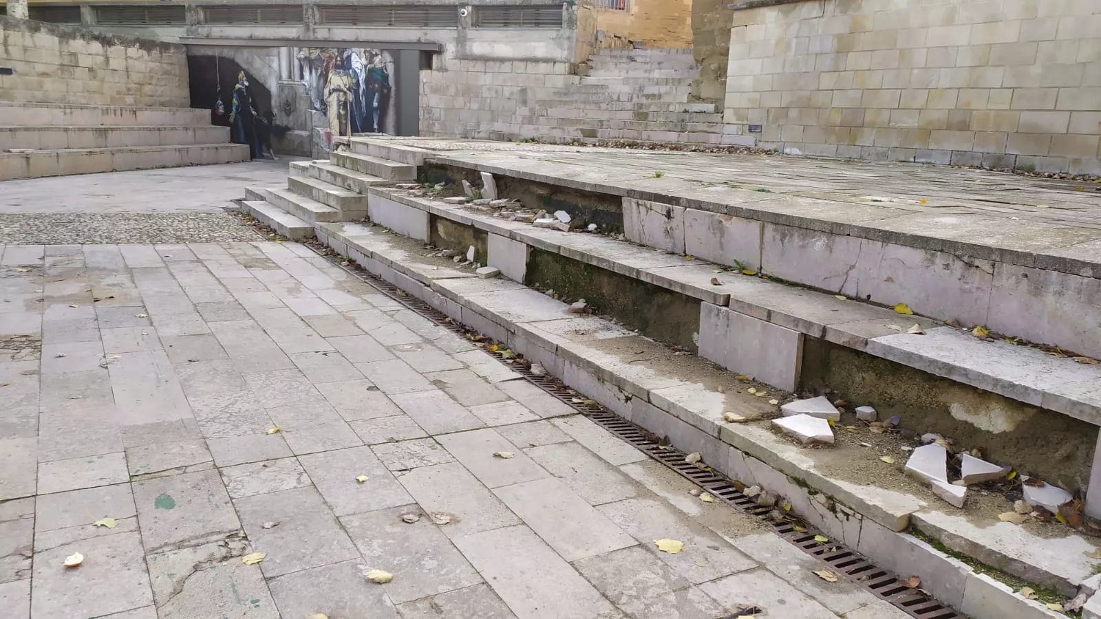 CHA pide una actuación urgente ante la degradación de la plaza General Alsina.
