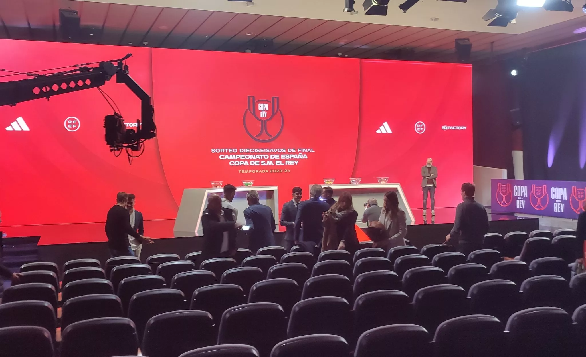 Salón Luis Aragonés de la Ciudad del Fútbol de Las Rozas.