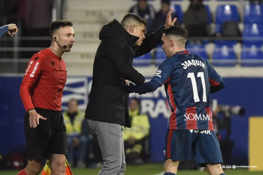 Antonio Hidalgo y Joaquín en el partido ante el Racing Club Ferrol. Foto: LaLiga