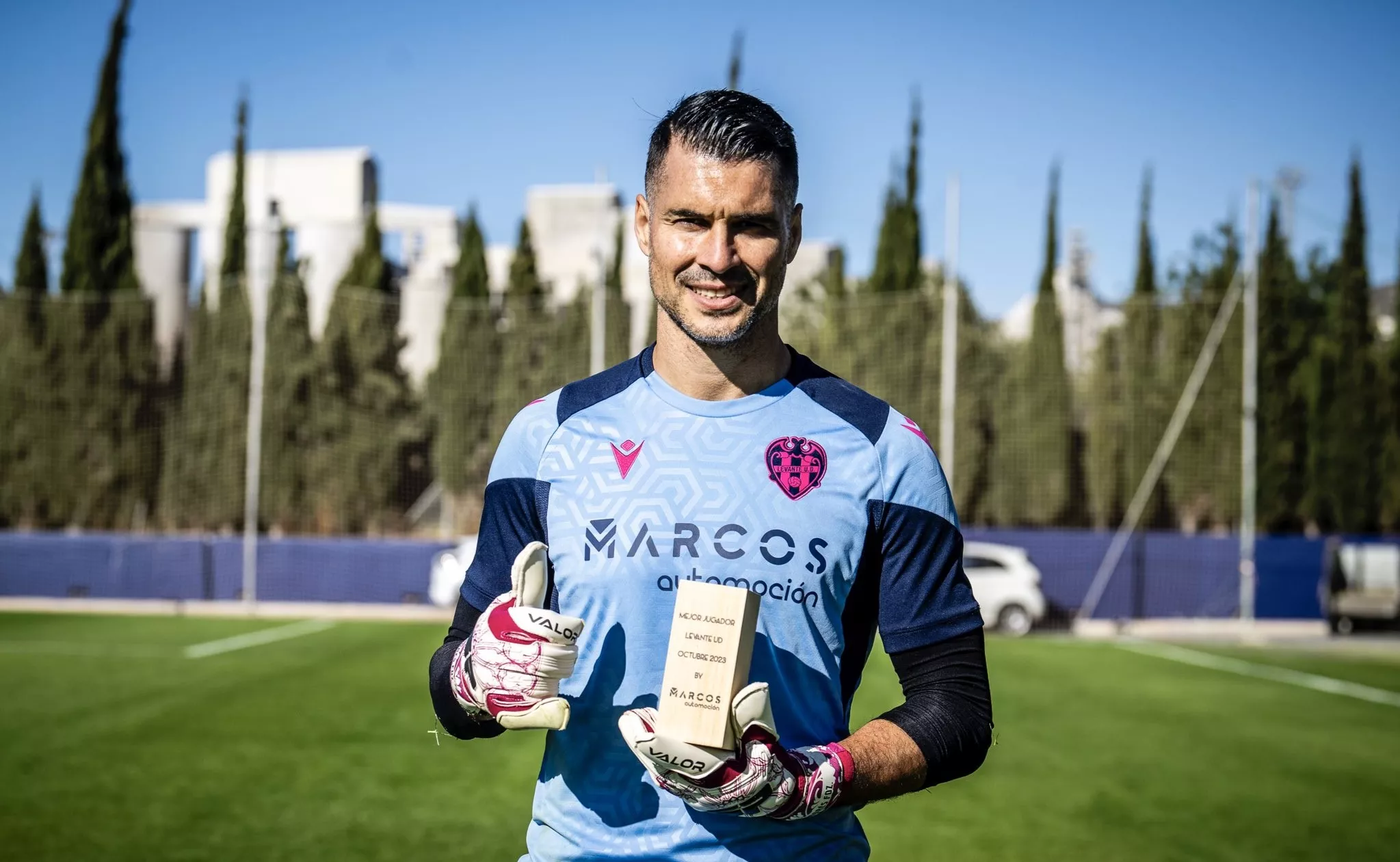 Andrés Fernández, actual portero del Levante, pasó por el Huesca.