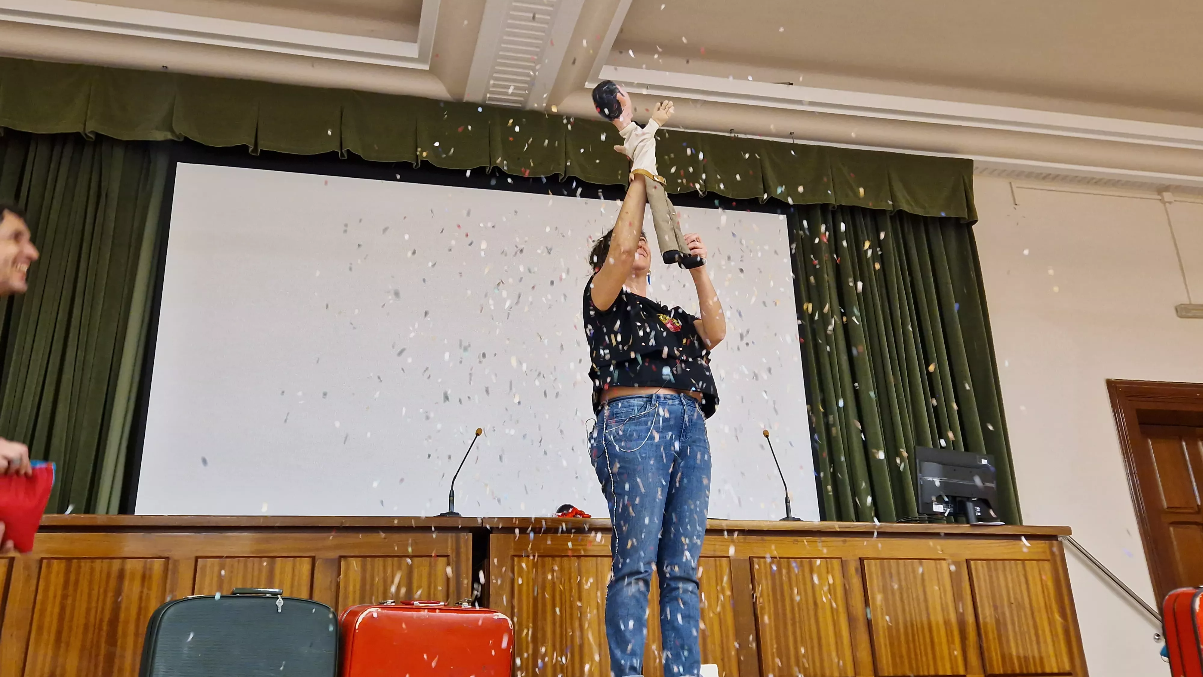 Presentación del libro de los Chorpatélicos de los Titiriteros de Binéfar. Foto Myriam Martínez 
