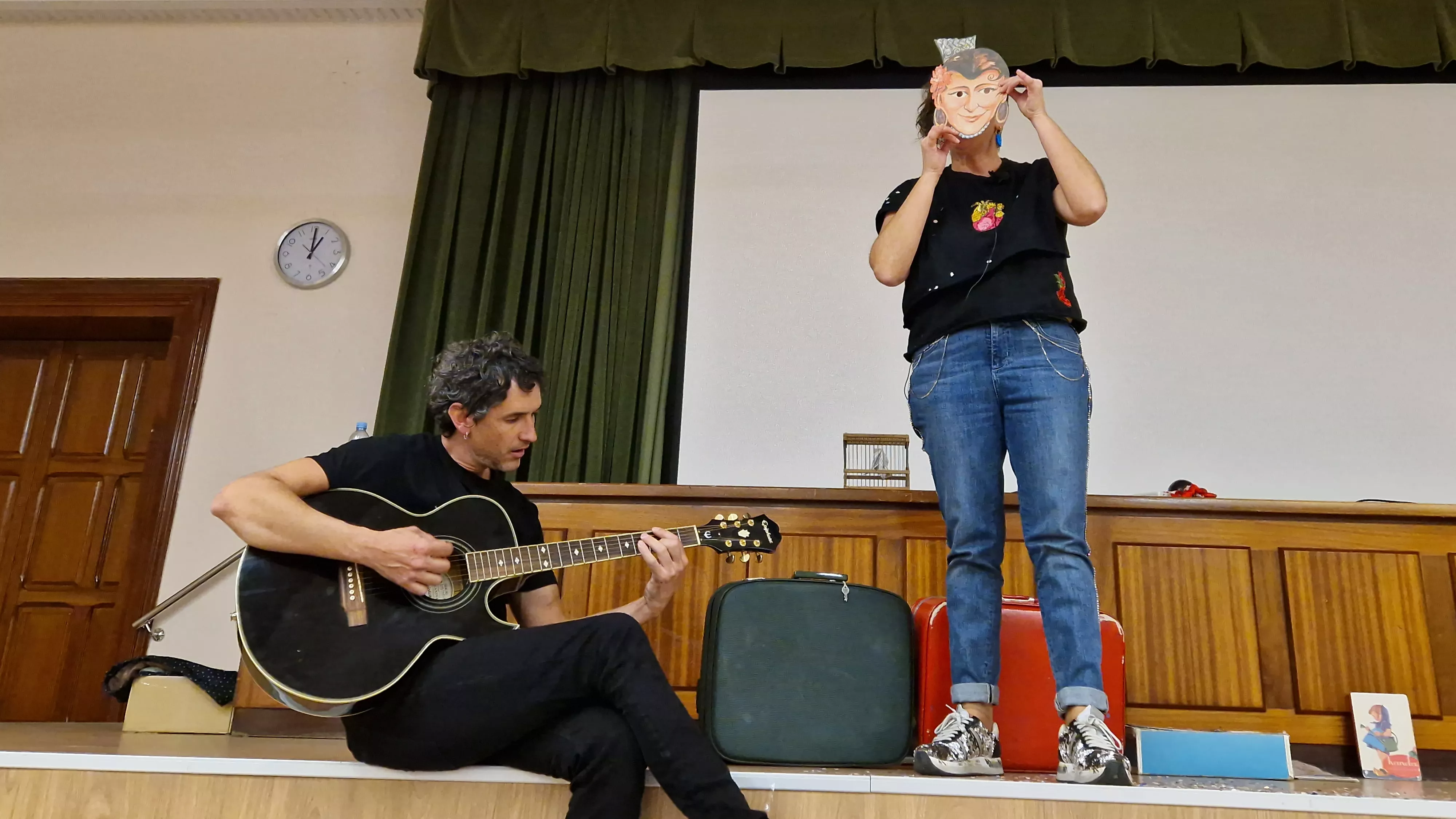 Presentación del libro de los Chorpatélicos de los Titiriteros de Binéfar. Foto Myriam Martínez 