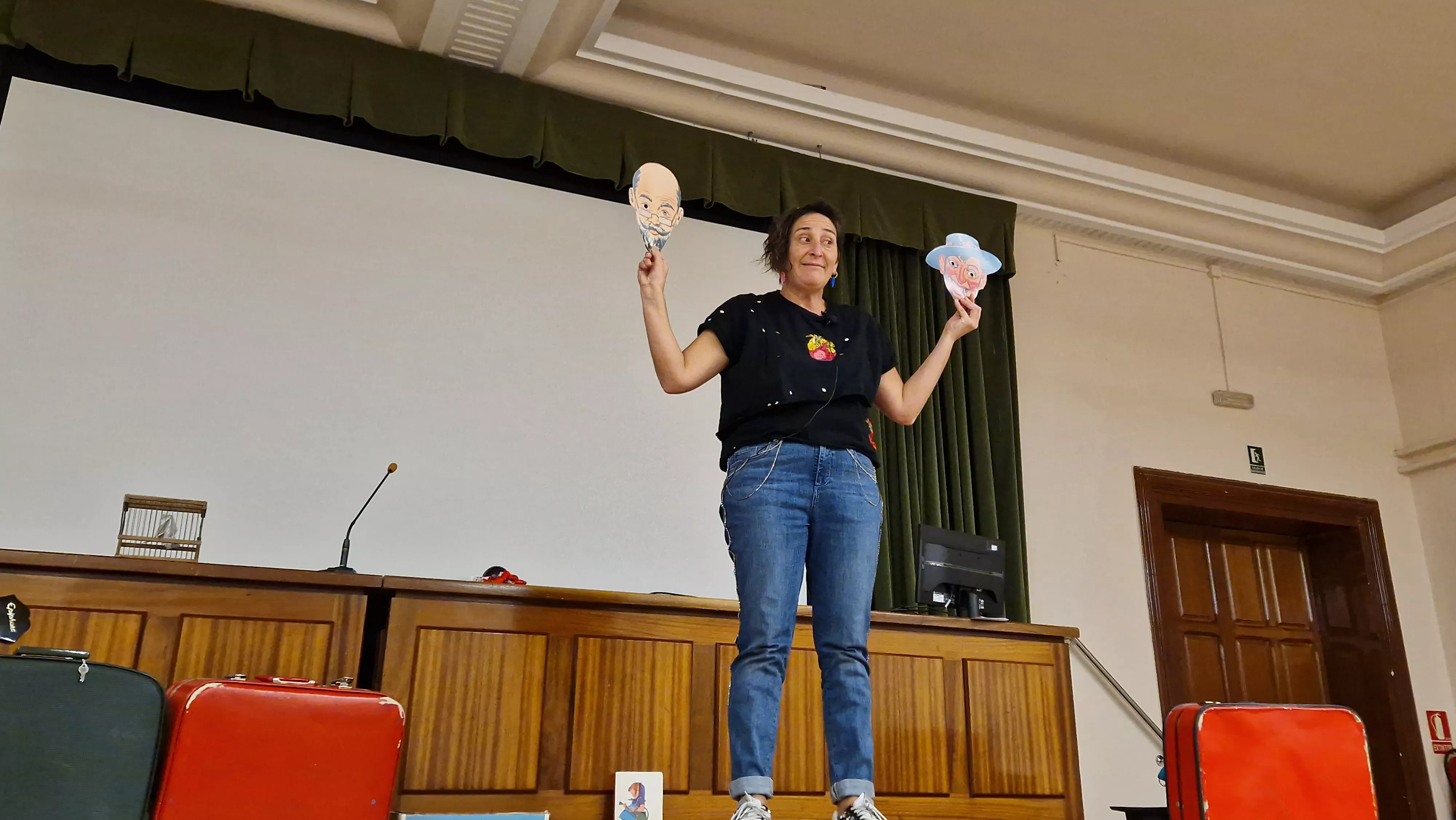Presentación del libro de los Chorpatélicos de los Titiriteros de Binéfar. Foto Myriam Martínez 