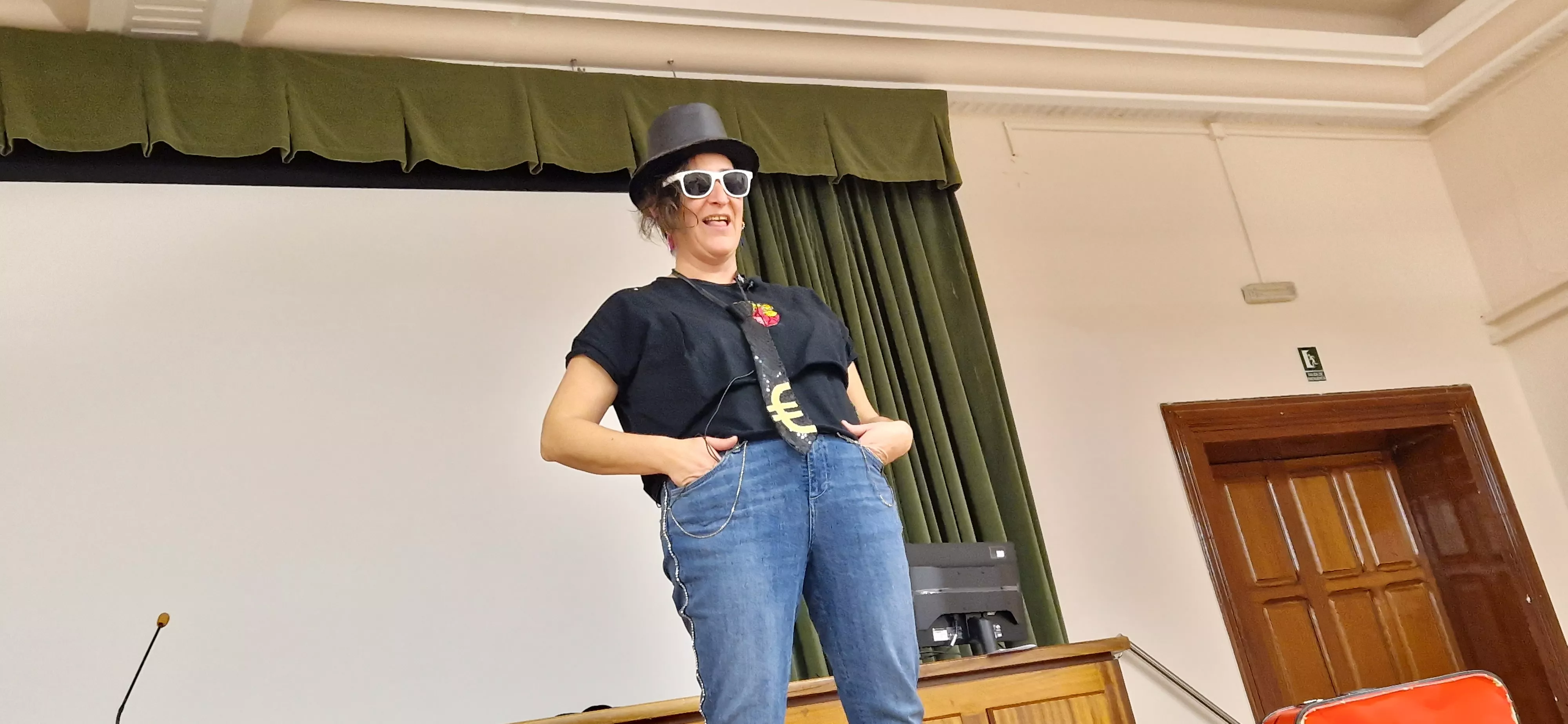 Eva Paricio. Presentación del libro de los Chorpatélicos de los Titiriteros de Binéfar. Foto Myriam Martínez 