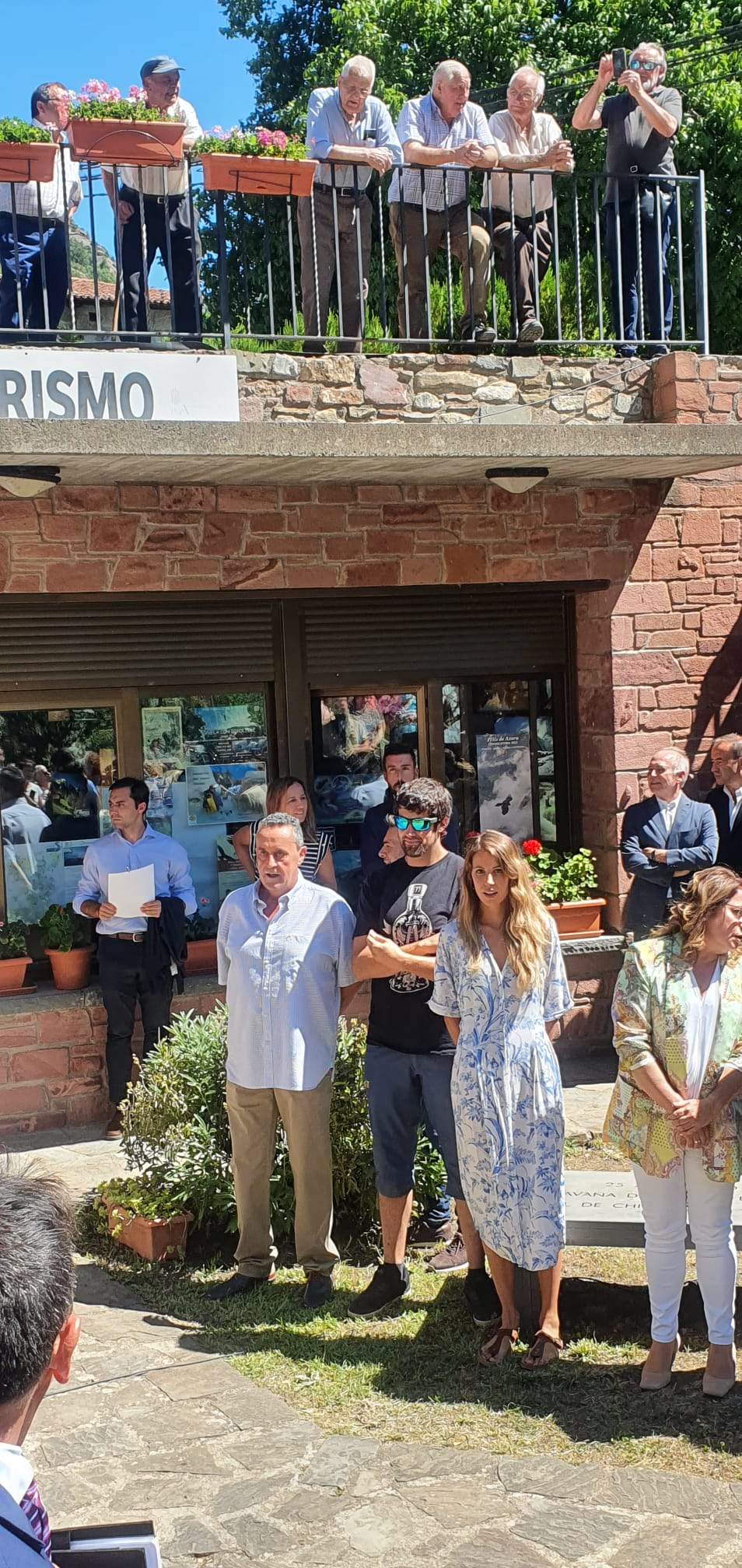 Guillermo Bernués con sus hijos, Guillermo y Jara.