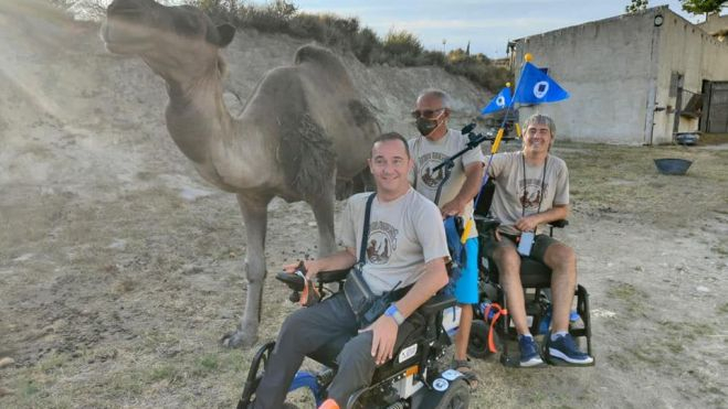 En Monegros, con los camellos de José Manuel Ayuda.