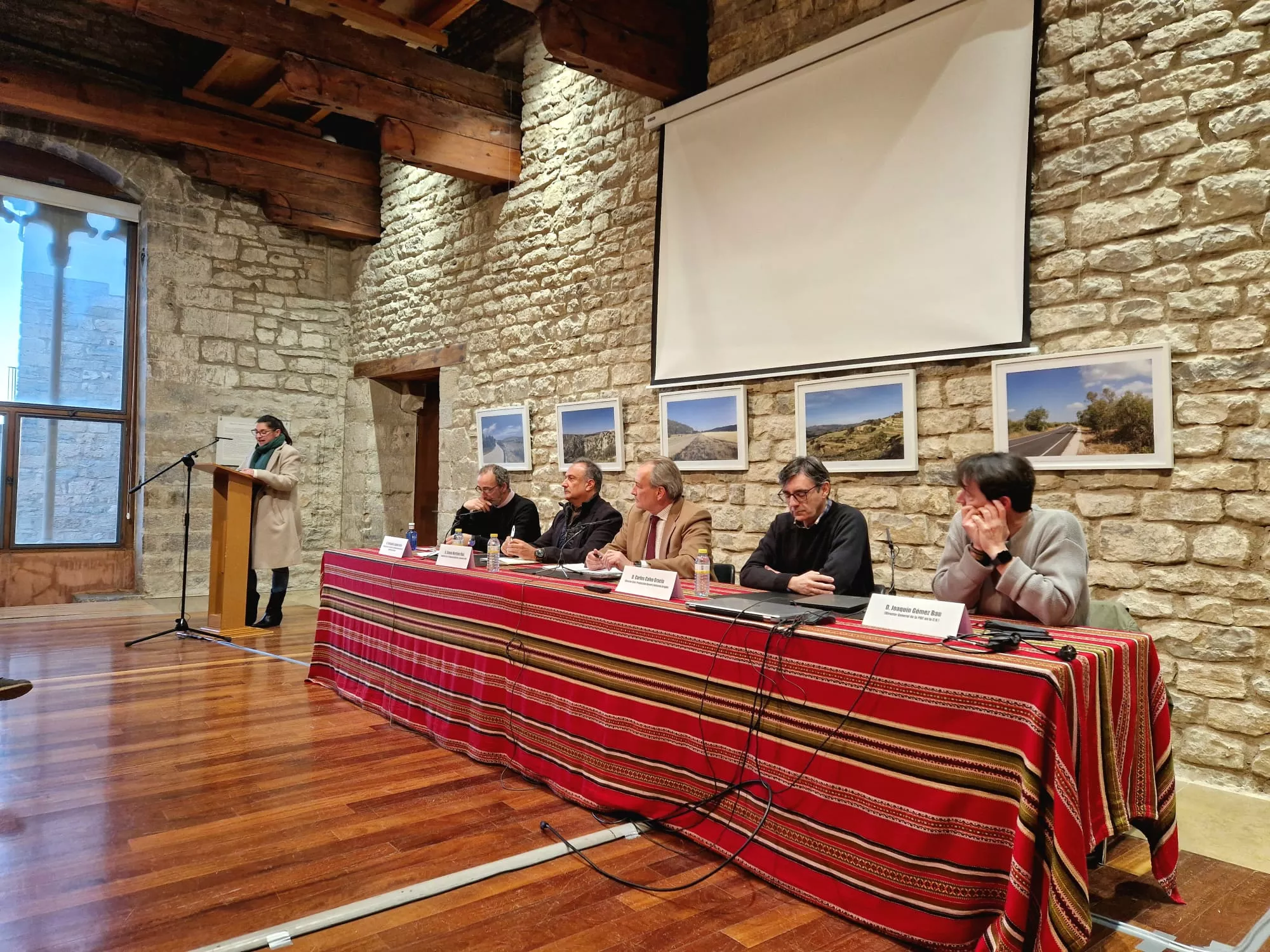Los directores general  del Gobierno de Aragón Carlos Calvo y Fernando Laguna han participado en el I Congreso Nacional de Ganadería Extensiva en Valencia.
