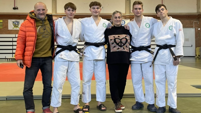 Cinturones negros de la Escuela Ibón. Cinturones negros de la Escuela Ibón.