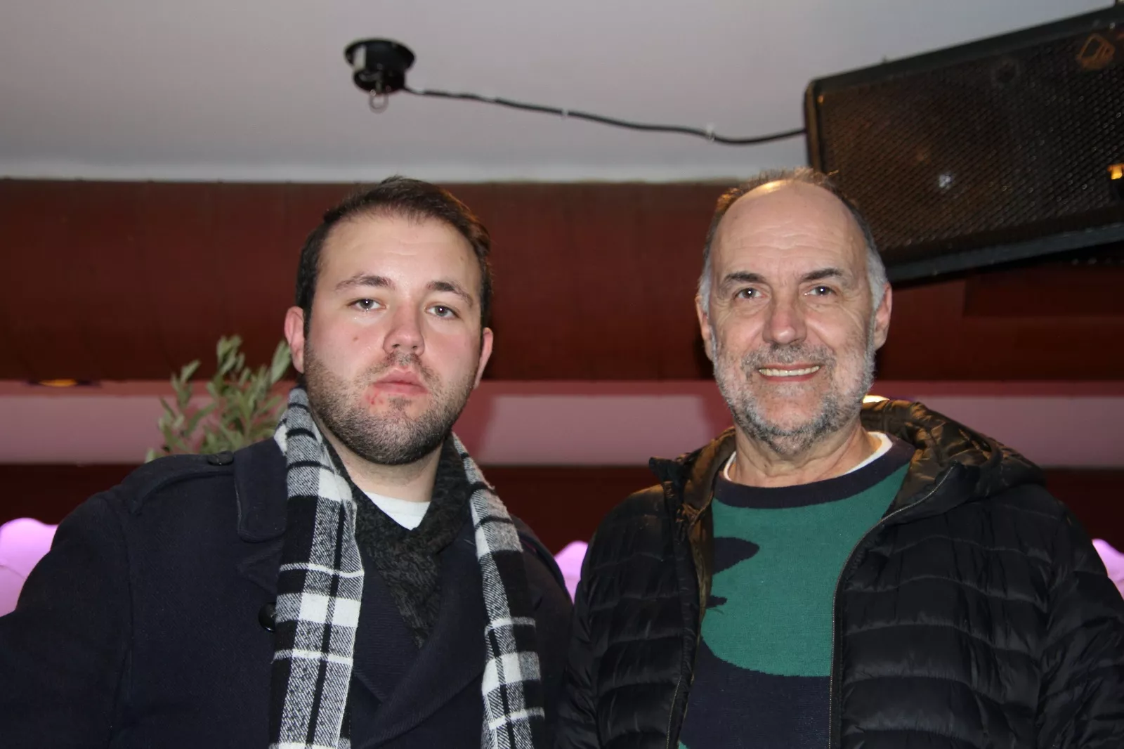 Carlos Migliaccio y Luis Lles. Entrega del premio a la Defensa y Libertades de Aragón a la sala Edén. Foto Carlos Neofato 