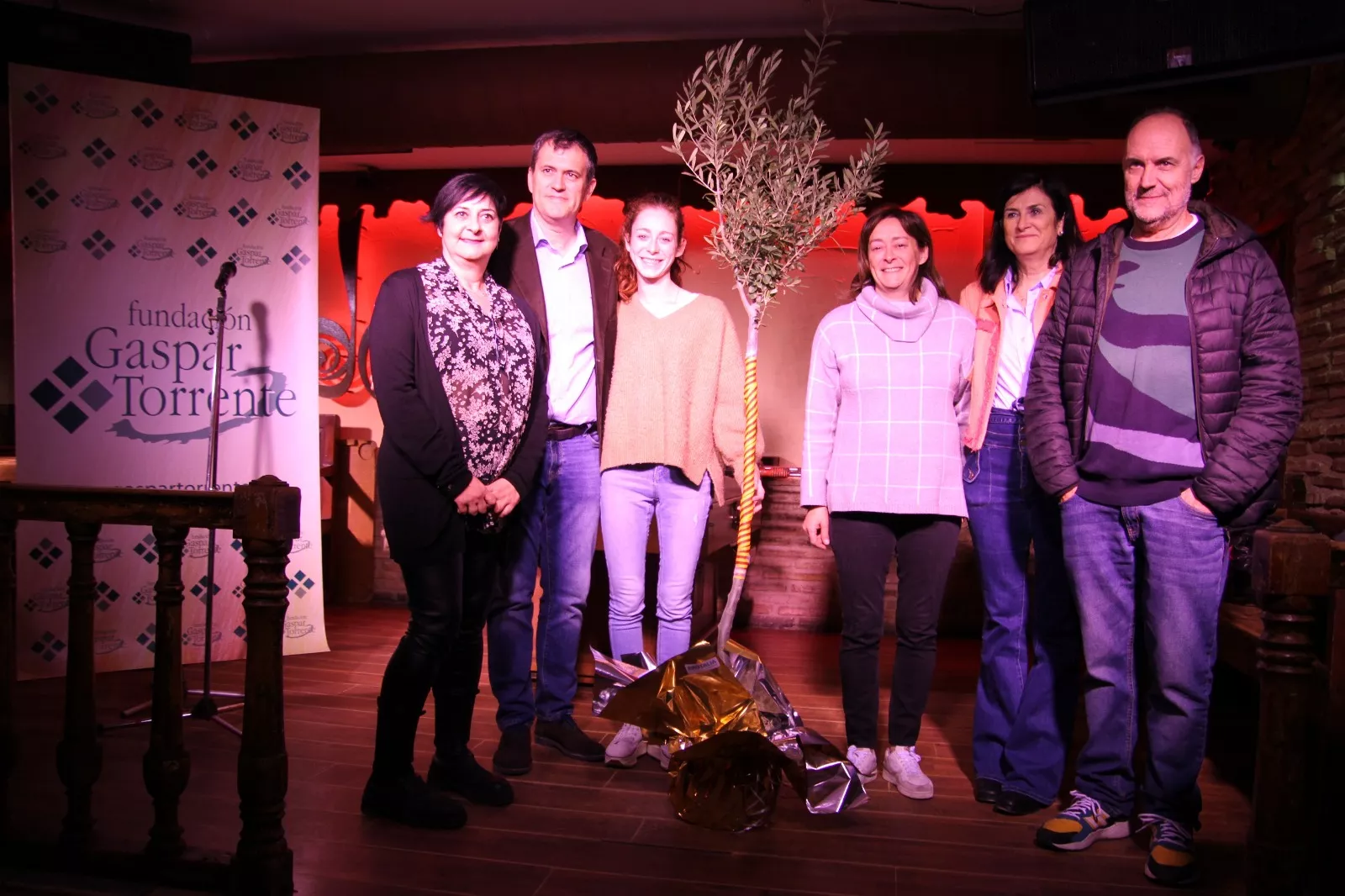 Entrega del premio a la Defensa y Libertades de Aragón a la sala Edén. Foto Carlos Neofato 