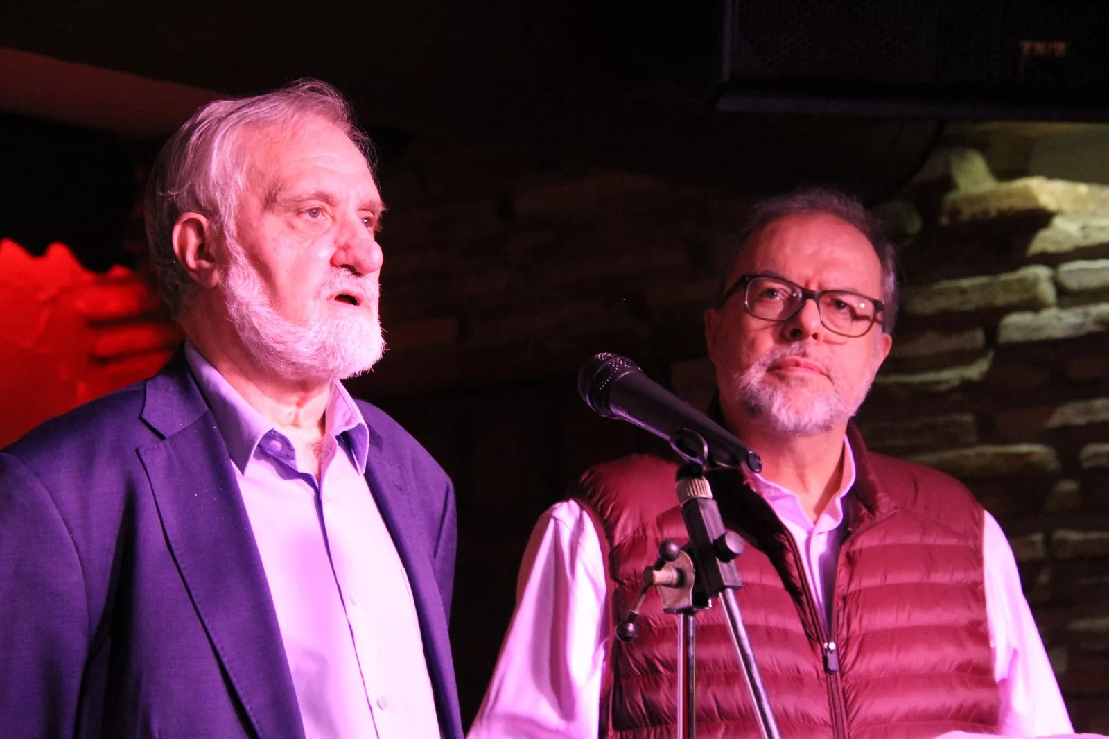 Entrega del premio a la Defensa y Libertades de Aragón a la sala Edén. Foto Carlos Neofato 