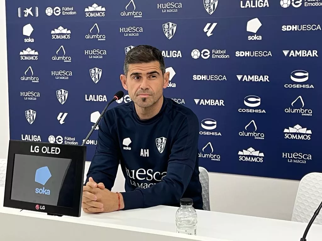 Hidalgo echa un capote a Martín González y recalca: "Hay que ser fuertes mentalmente" Hidalgo echa un capote a Martín González y recalca: "Hay que ser fuertes mentalmente"