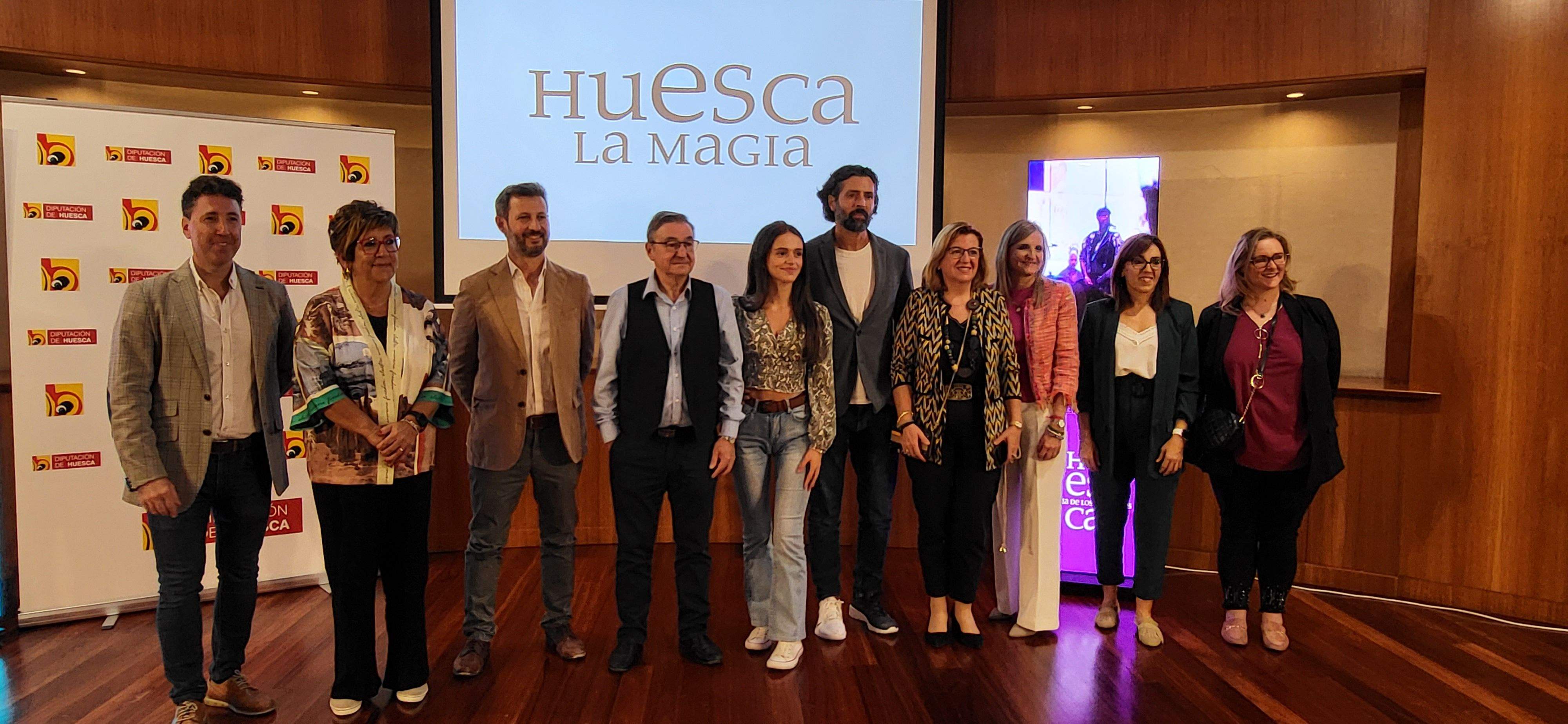 Participantes en la presentación de la campaña de Tu Huesca