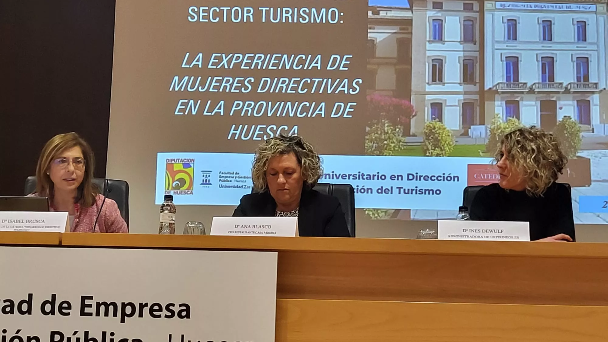Mesa redonda de las mujeres referentes en turismo de Huesca