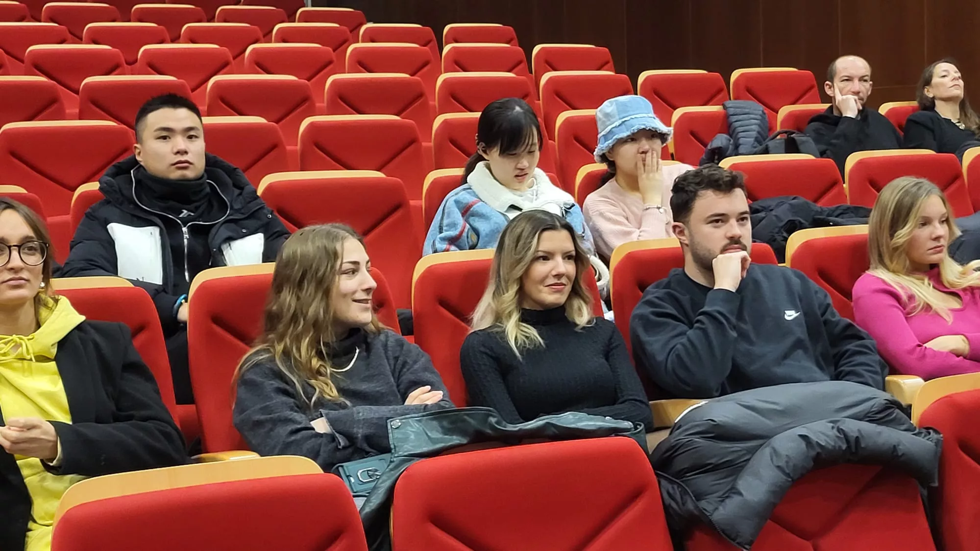 Mesa redonda de las mujeres referentes en turismo de Huesca
