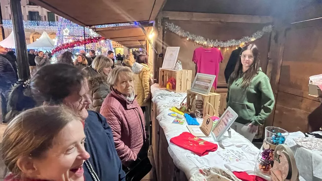 Apertura de la Feria de Artesanía de Navidad de Huesca. Foto Mercedes Manterola