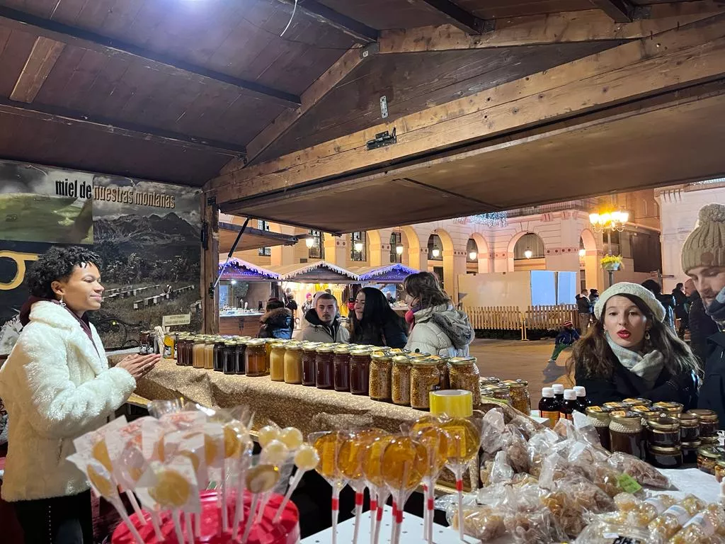 Apertura de la Feria de Artesanía de Navidad de Huesca. Foto Mercedes Manterola