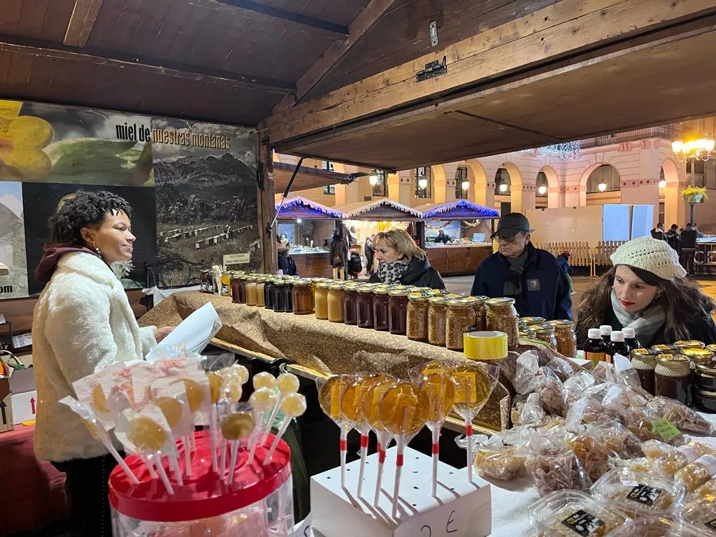 Apertura de la Feria de Artesanía de Navidad de Huesca. Foto Mercedes Manterola