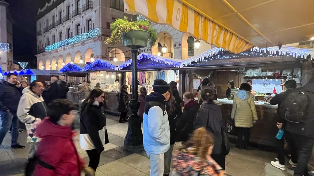 Apertura de la Feria de Artesanía de Navidad de Huesca. Foto Mercedes Manterola