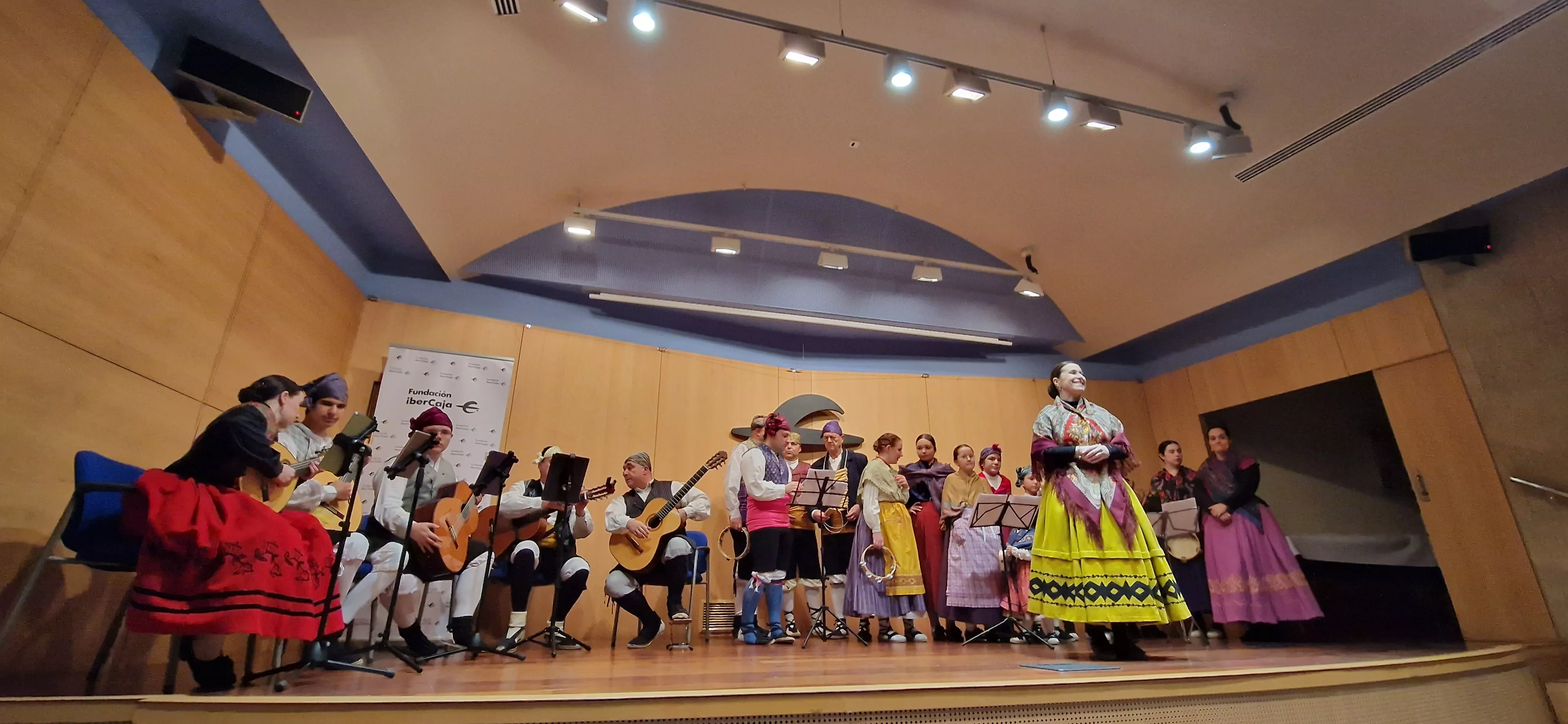 Escuela de Danza y Folclore Elenco. Foto Myriam Martínez