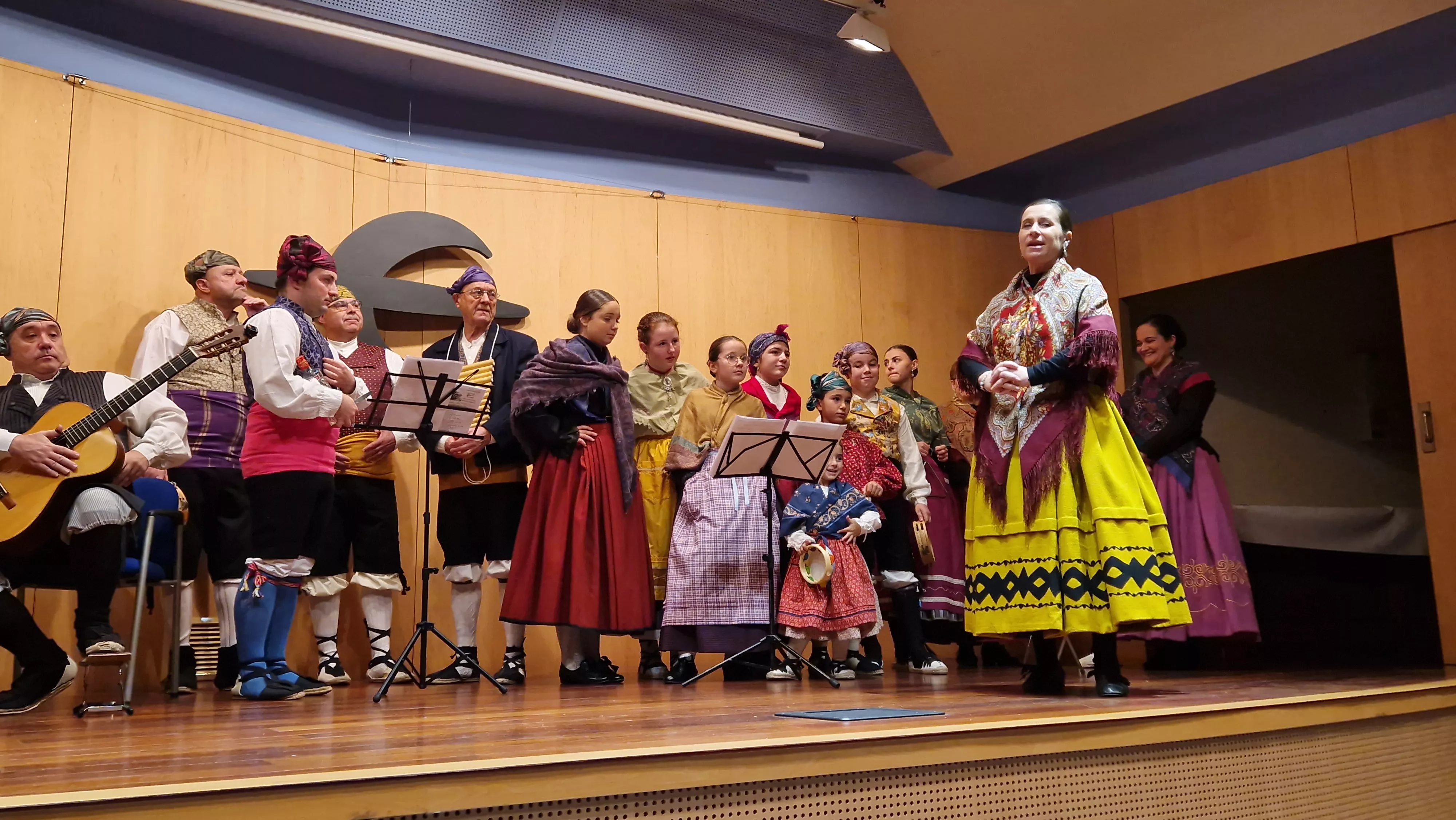 Escuela de Danza y Folclore Elenco. Foto Myriam Martínez
