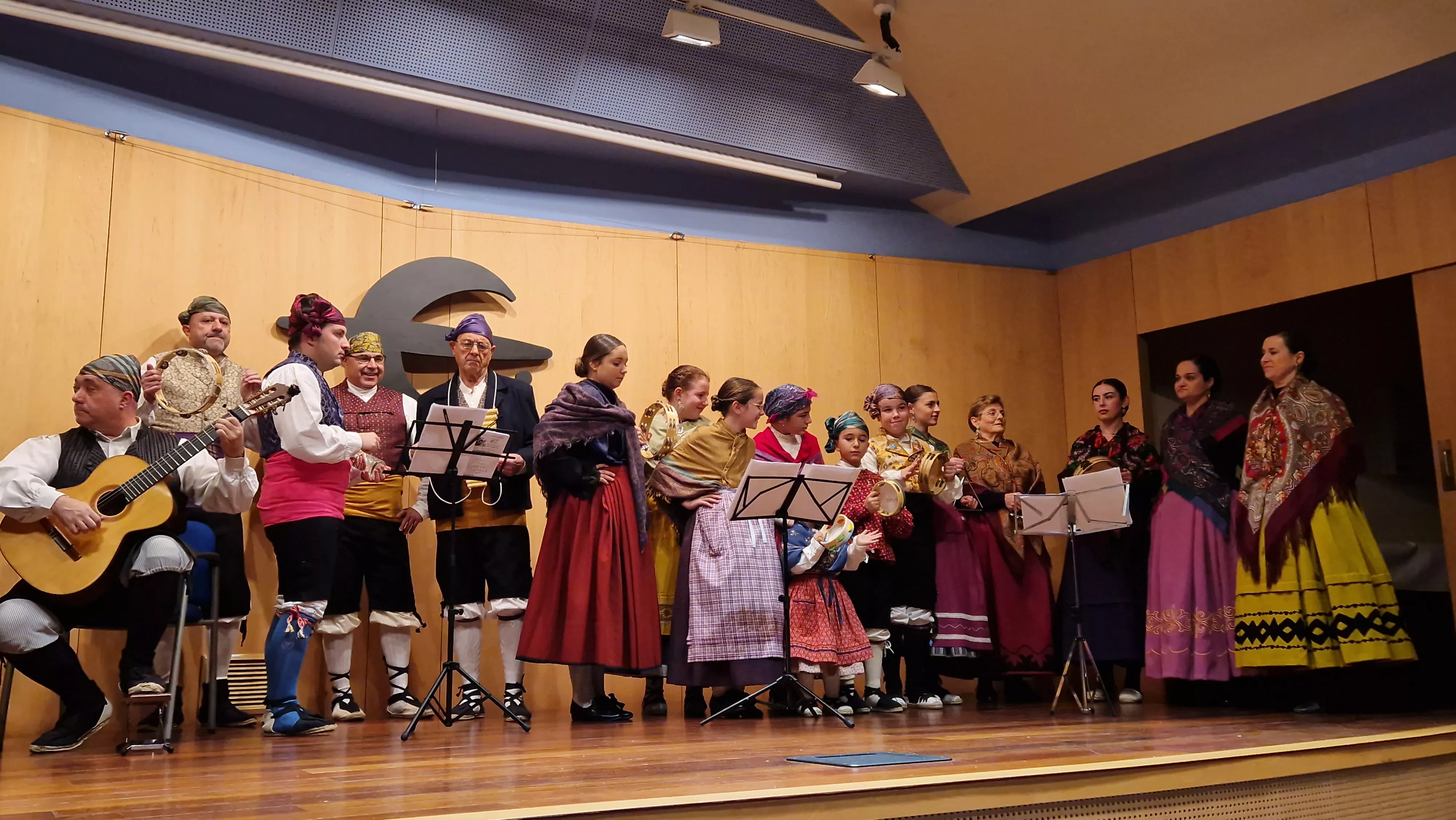 Escuela de Danza y Folclore Elenco. Foto Myriam Martínez