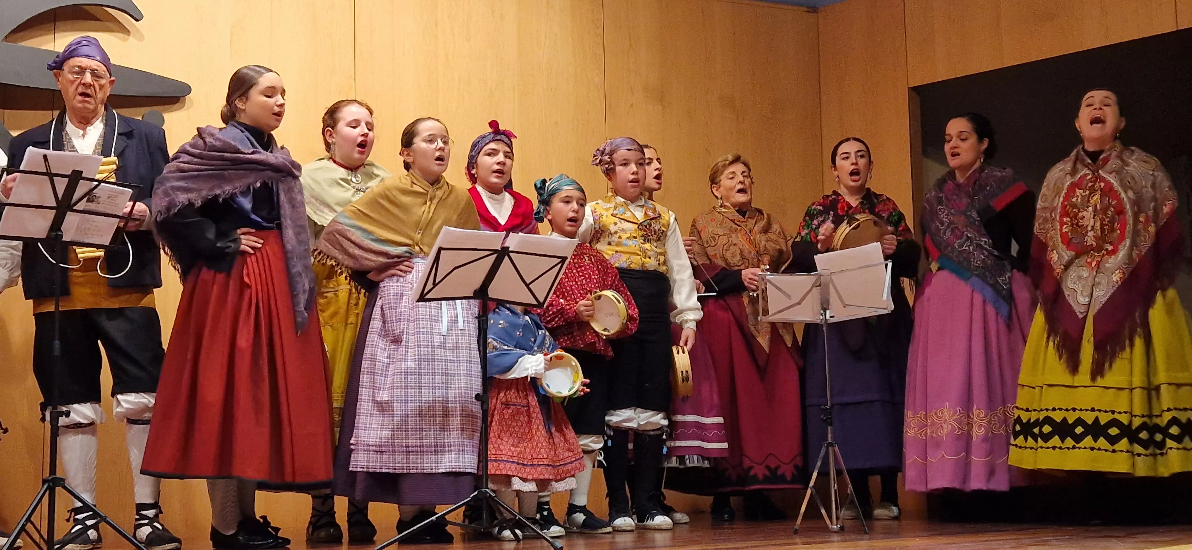 Escuela de Danza y Folclore Elenco. Foto Myriam Martínez 