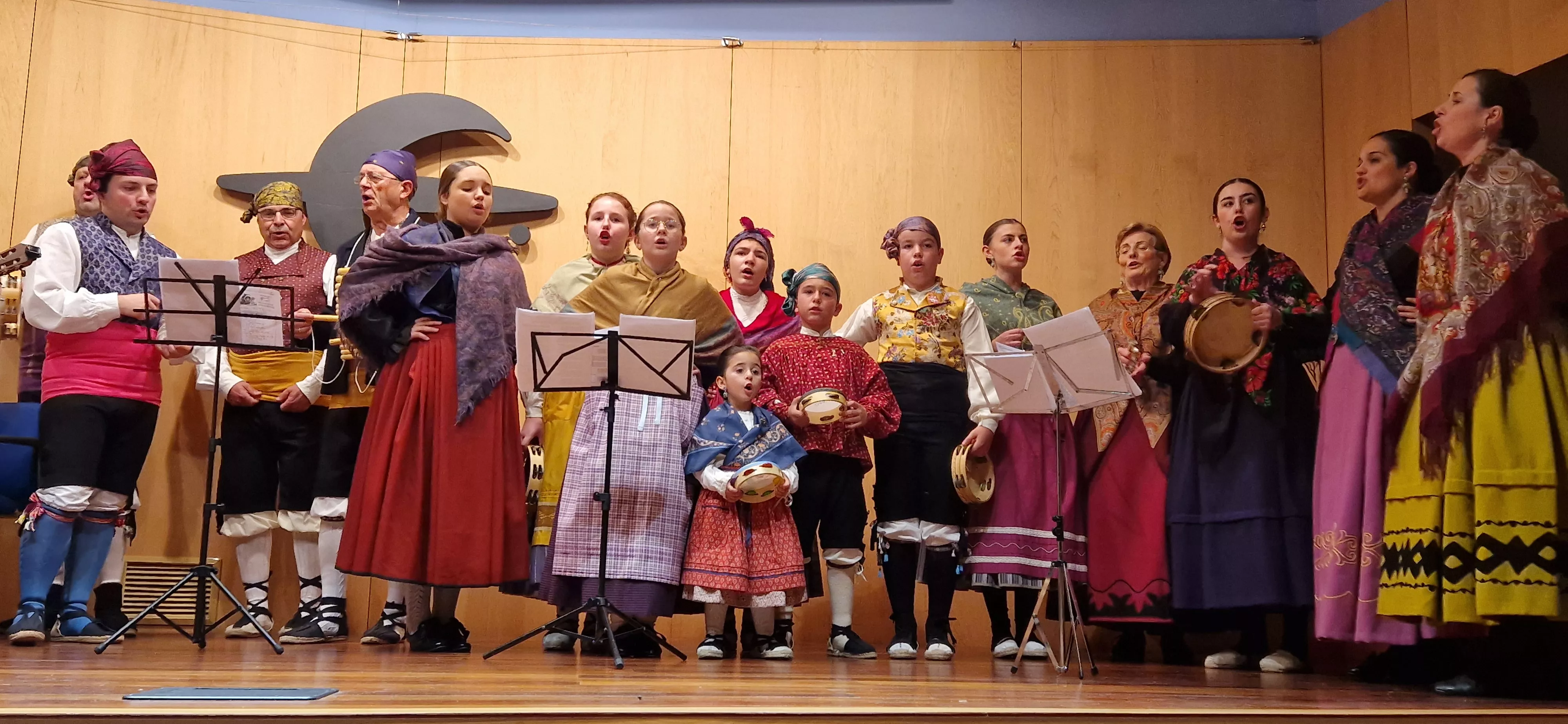 Escuela de Danza y Folclore Elenco. Foto Myriam Martínez 