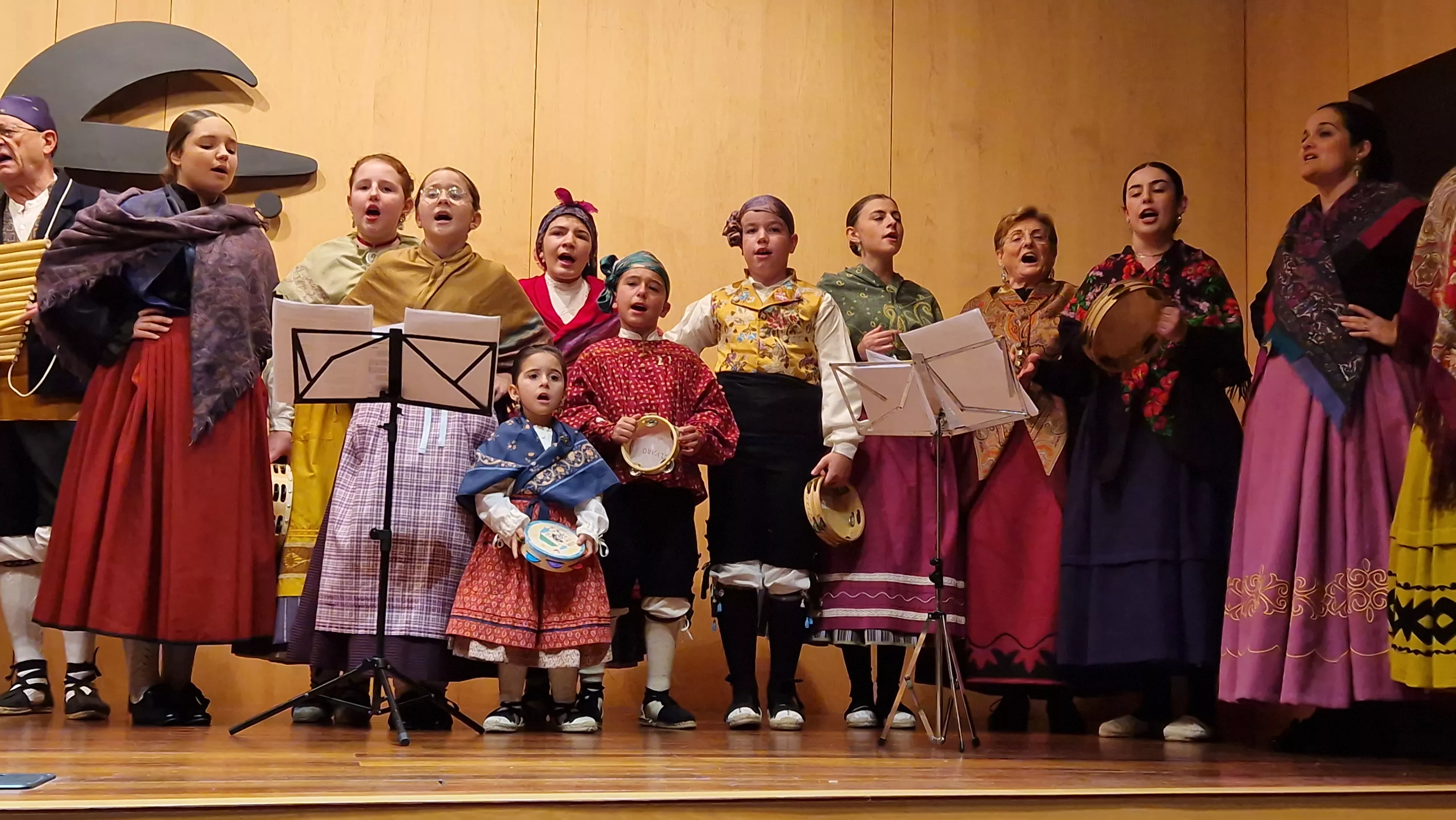 Escuela de Danza y Folclore Elenco. Foto Myriam Martínez 