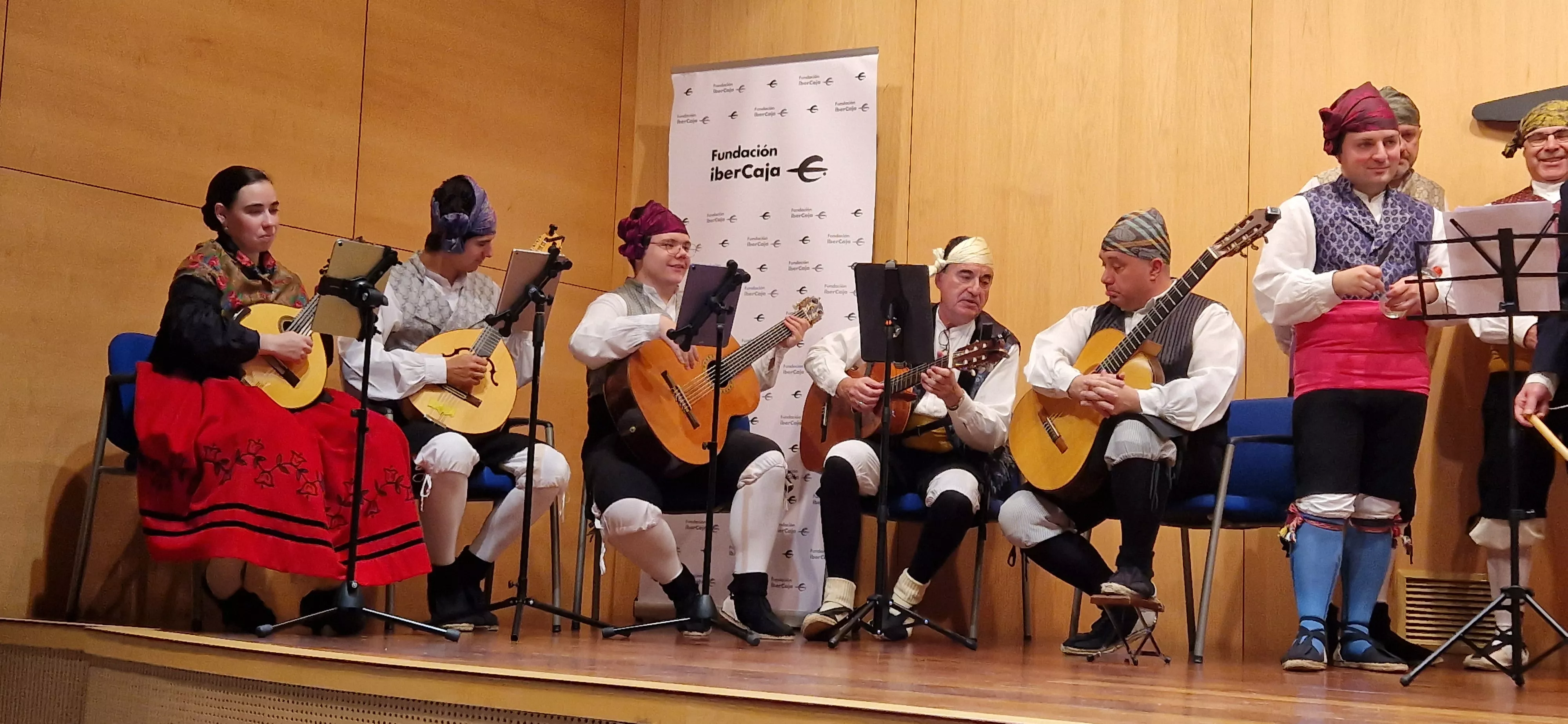 Escuela de Danza y Folclore Elenco. Foto Myriam Martínez 