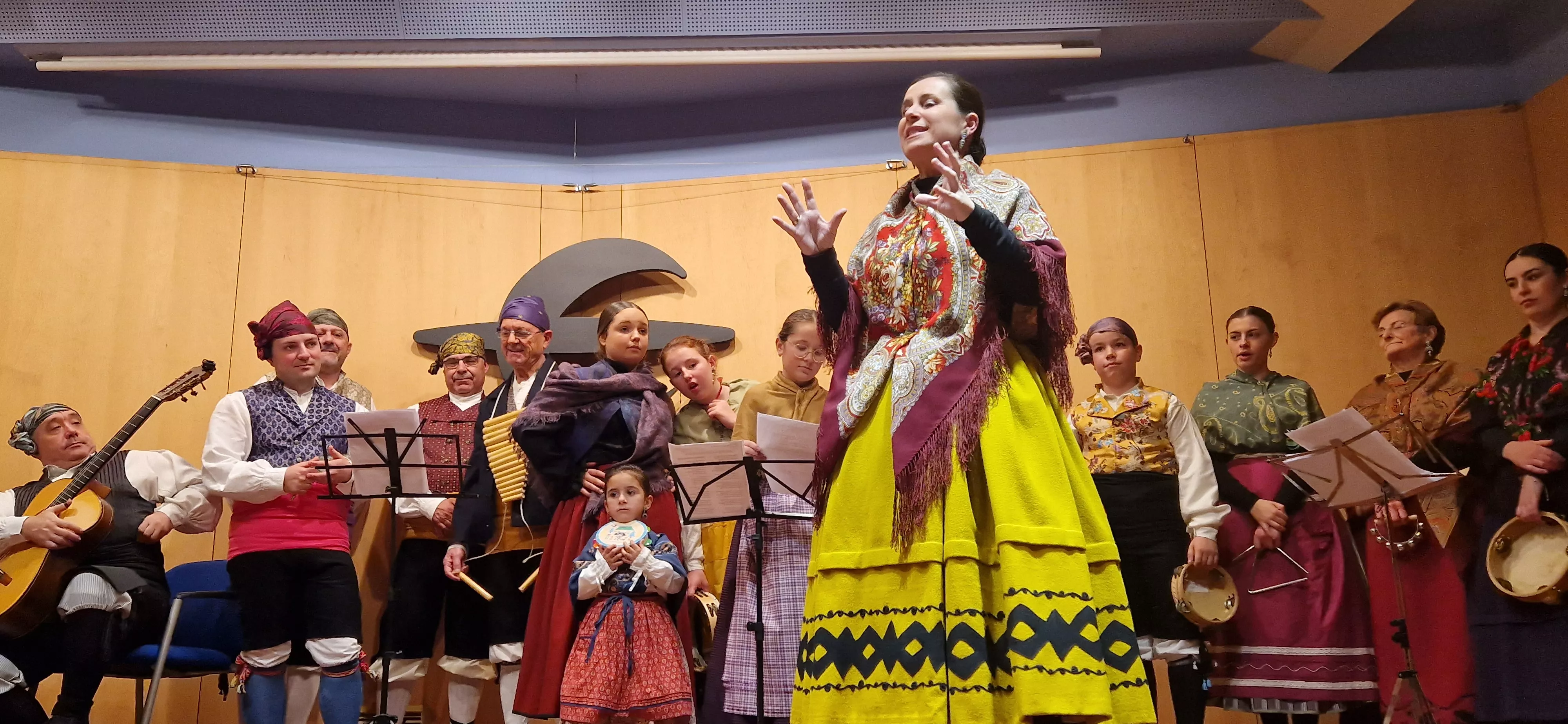 Escuela de Danza y Folclore Elenco. Foto Myriam Martínez 