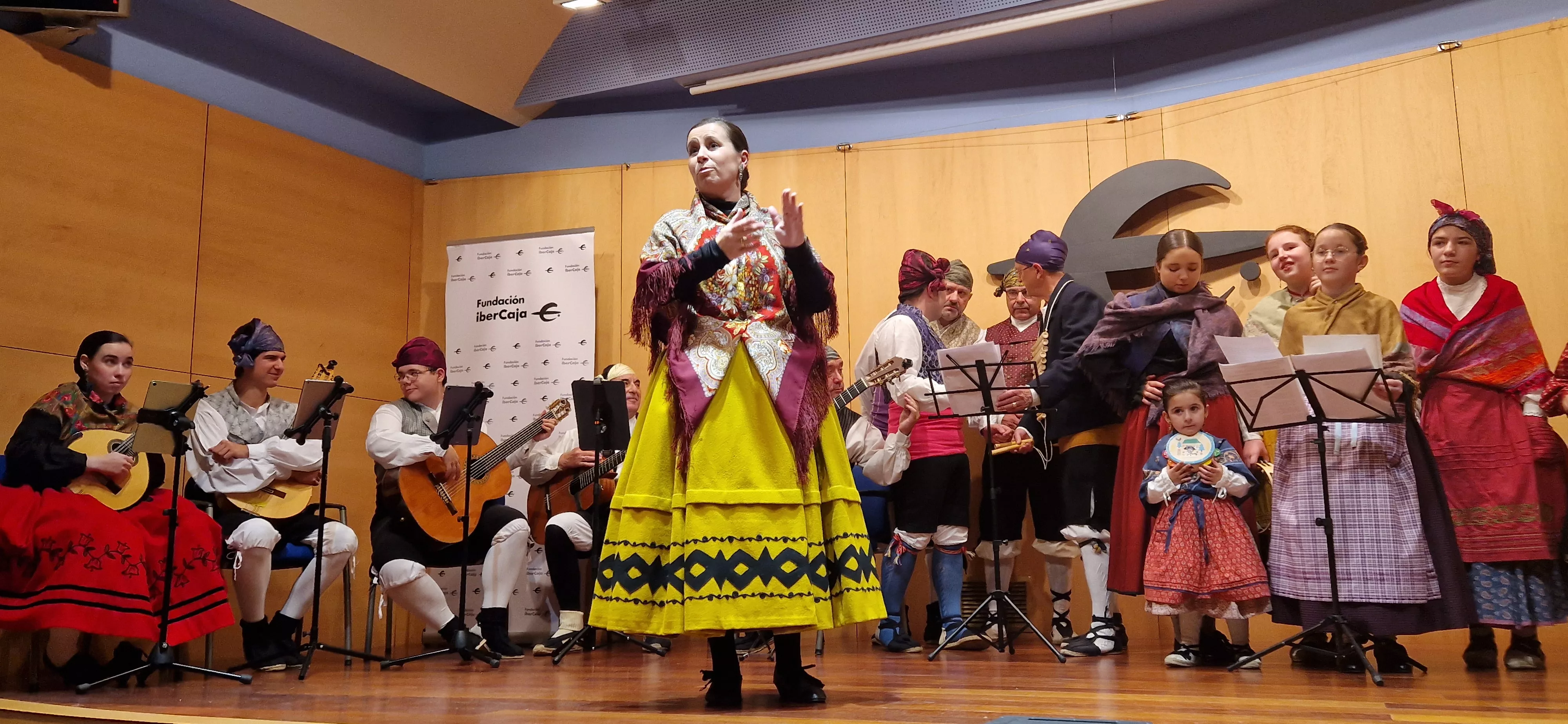 Escuela de Danza y Folclore Elenco. Foto Myriam Martínez