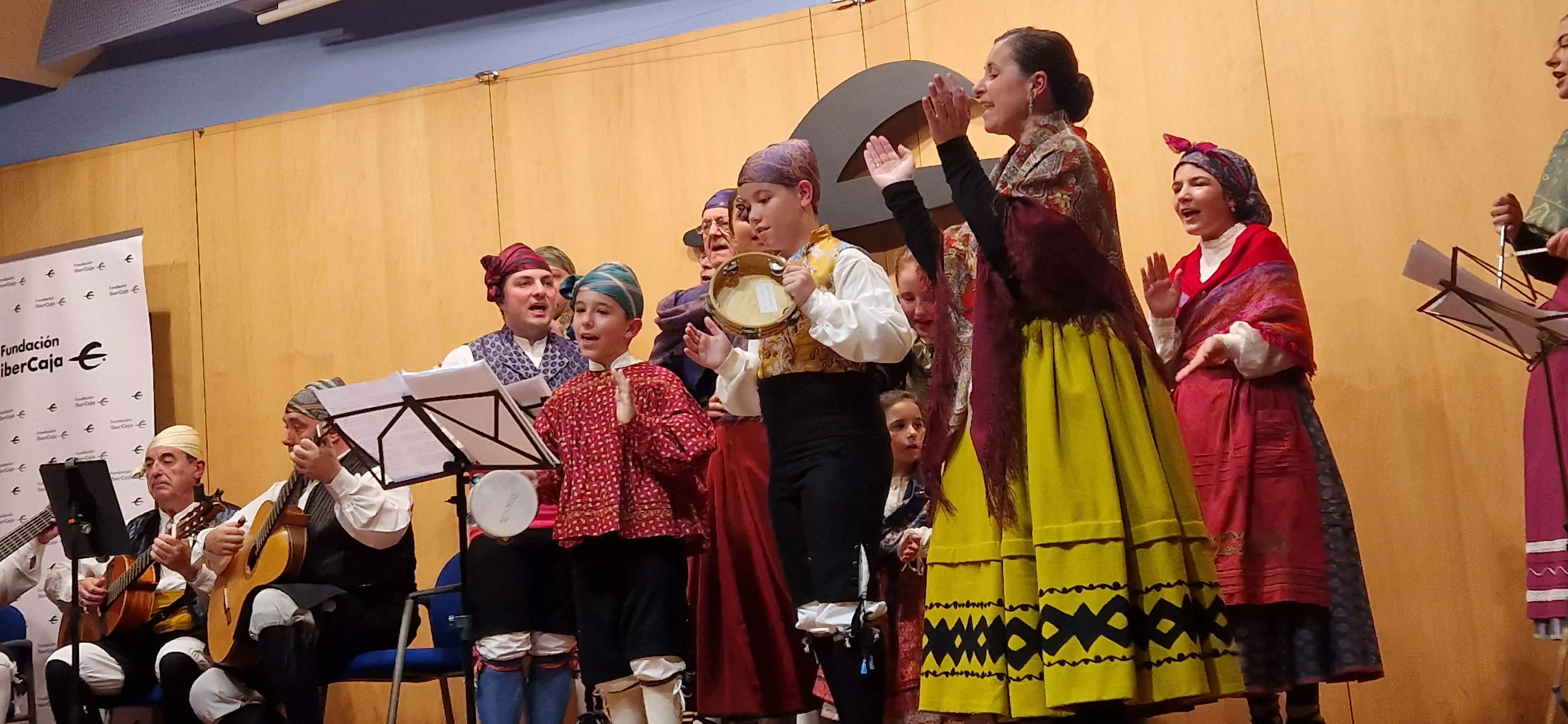 Escuela de Danza y Folclore Elenco. Foto Myriam Martínez 