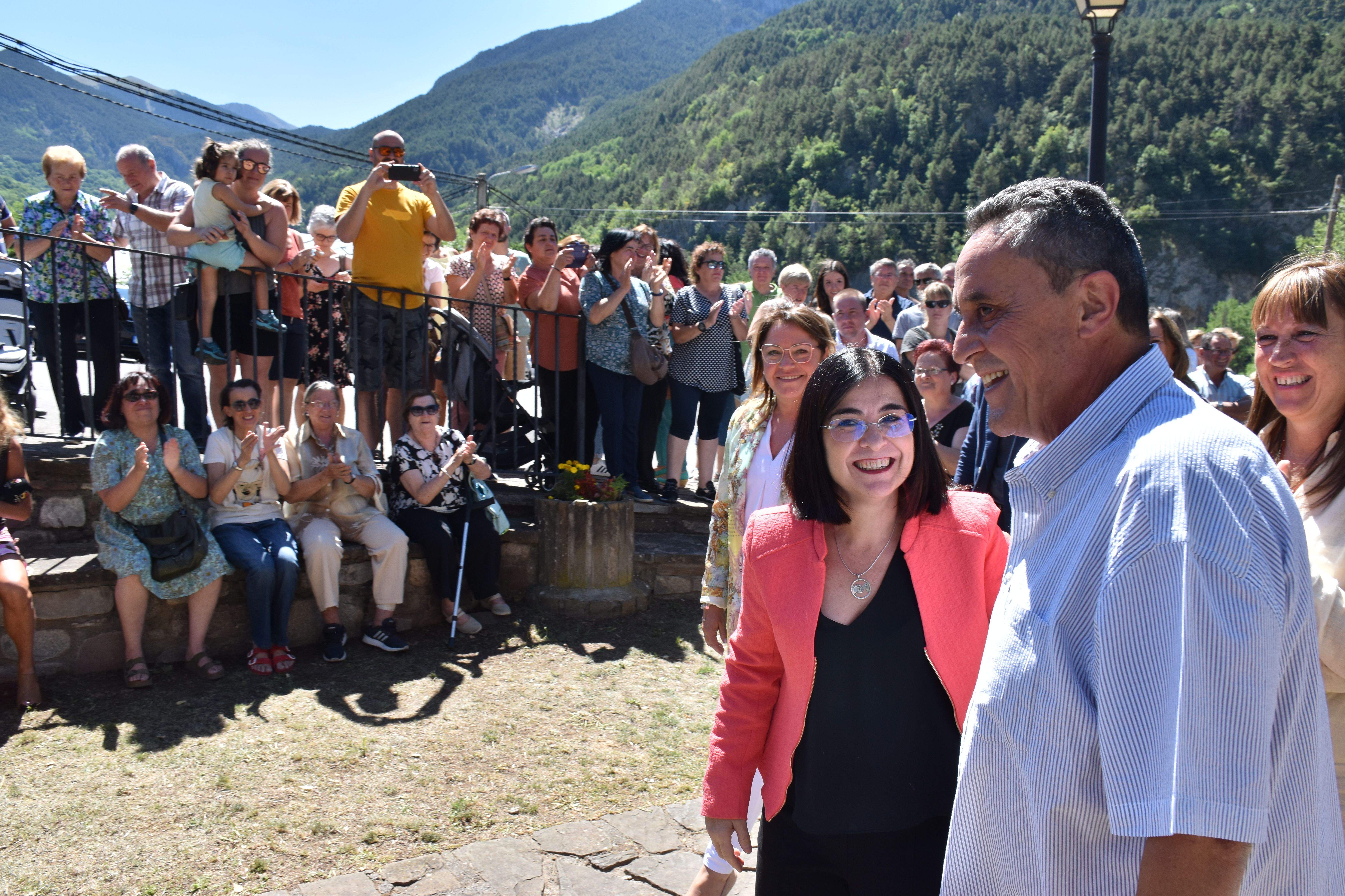 Carolina Darias viaja a Plan para entregar al médico rural Guillermo Bernués la Orden al Mérito Civil del Ministerio de Sanidad